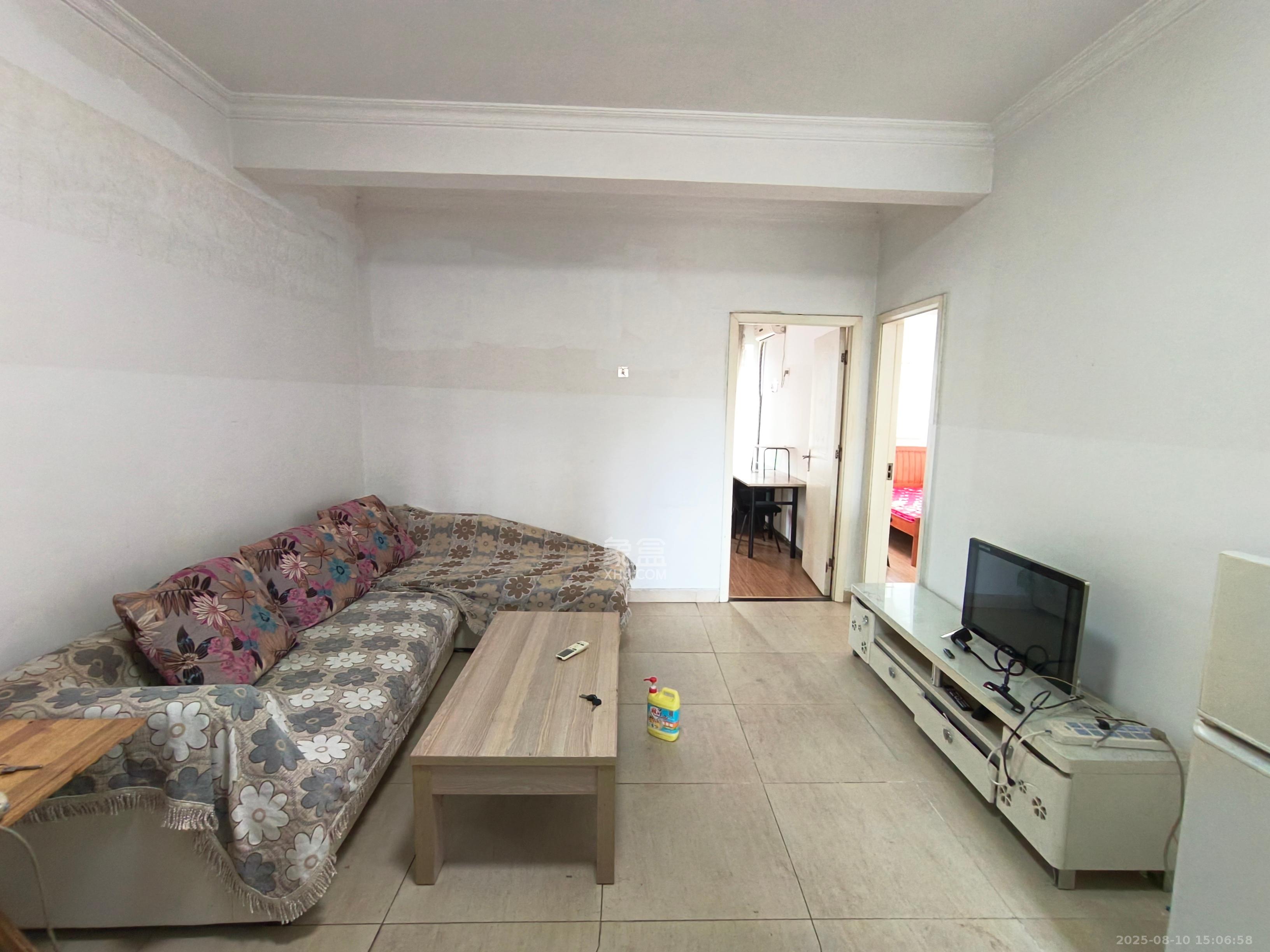 月亮湾草莓街区一、二期 2室2厅1卫 1200.0元/月 月亮湾草莓街区一、二期 2室2厅1卫 1200.0元/月室内图