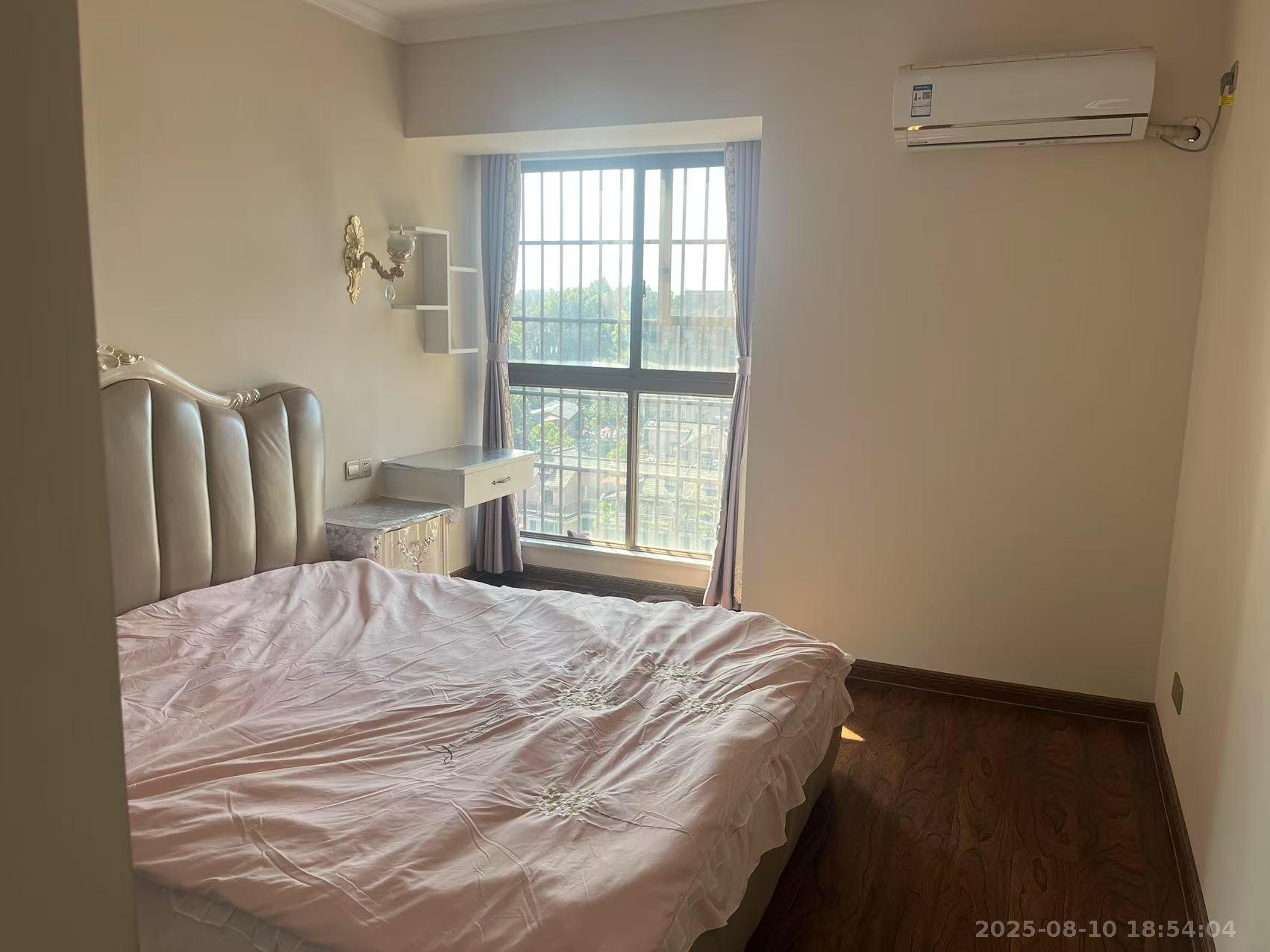 福鑫南郡 3室2厅2卫 2200.0元/月 福鑫南郡 3室2厅2卫 2200.0元/月室内图