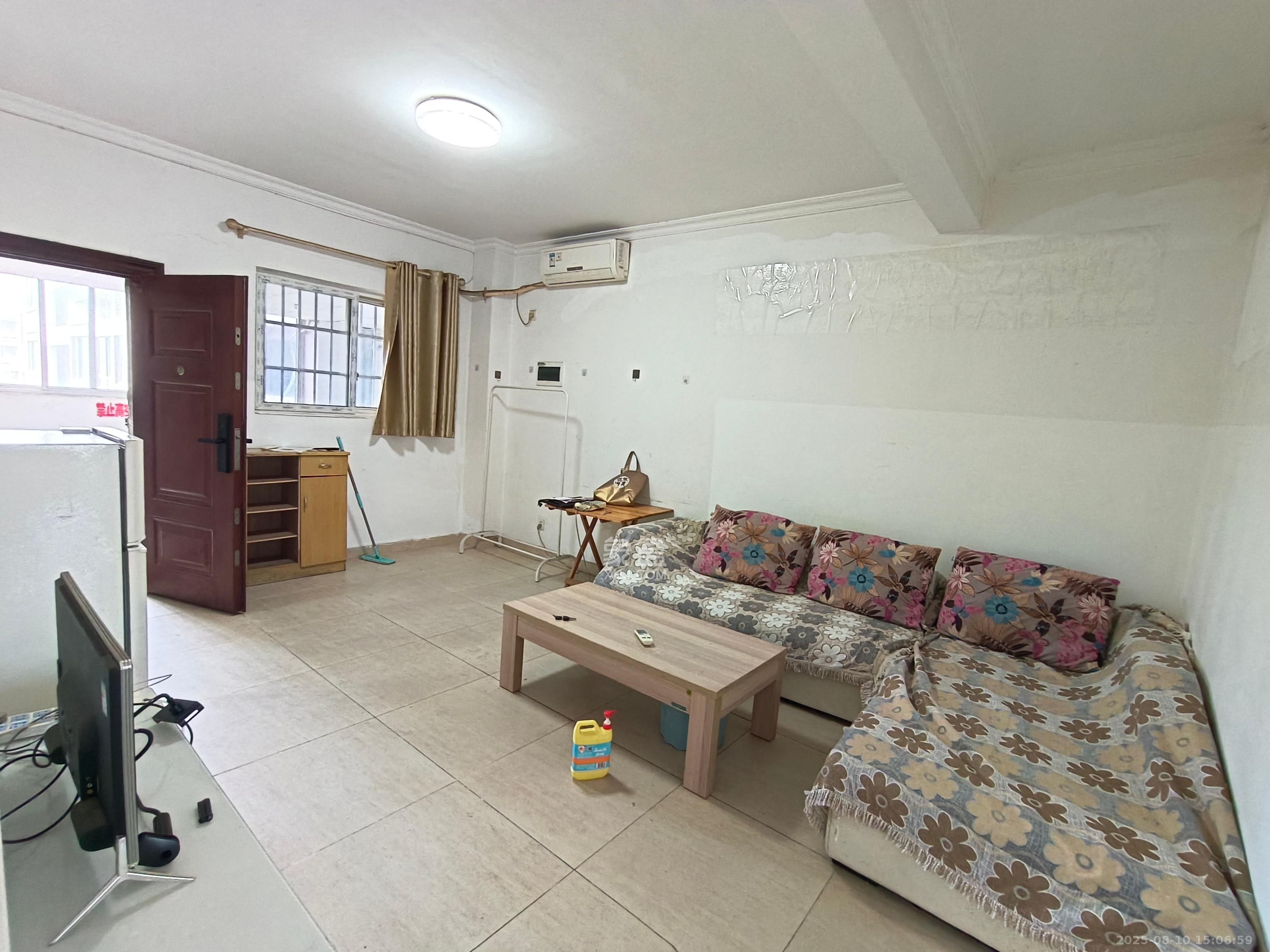 月亮湾草莓街区一、二期 2室2厅1卫 1200.0元/月 月亮湾草莓街区一、二期 2室2厅1卫 1200.0元/月室内图