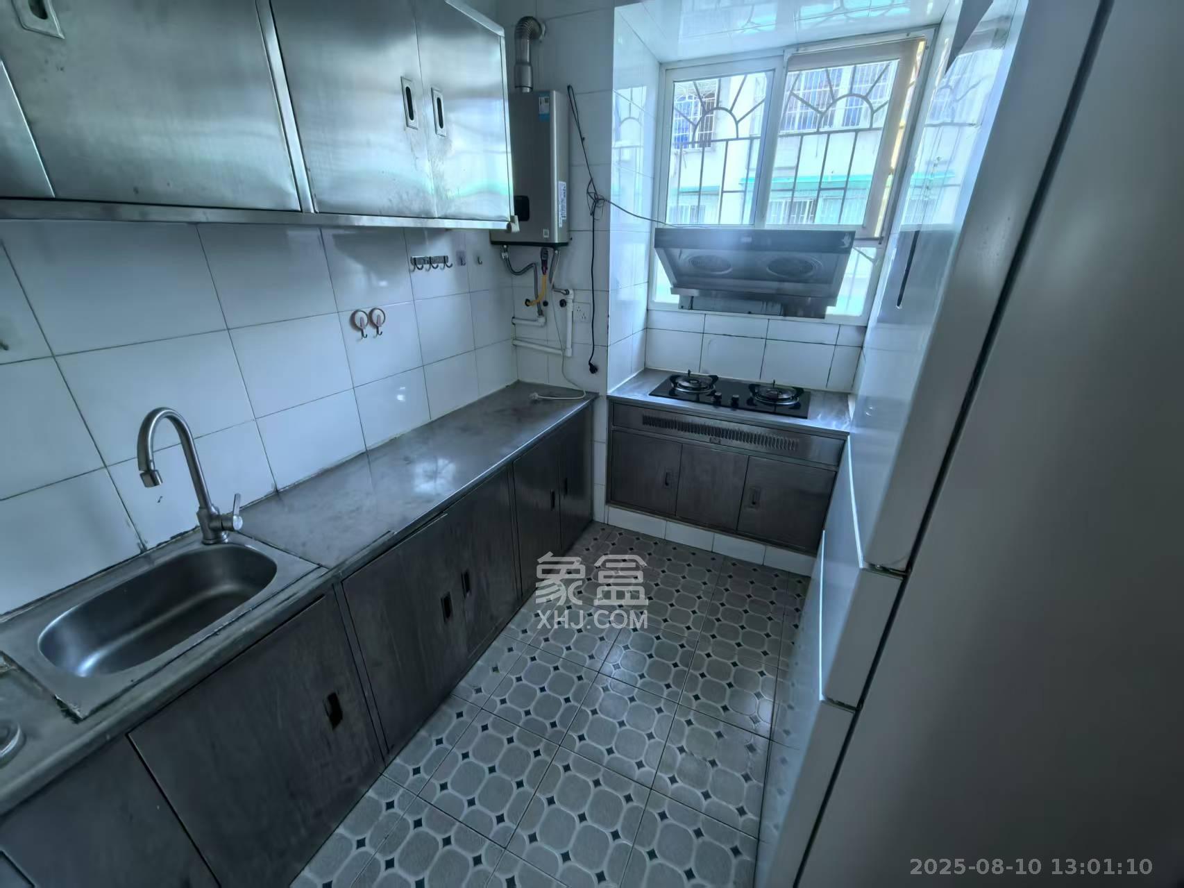 临江花园 4室2厅1卫 4300.0元/月 临江花园 4室2厅1卫 4300.0元/月室内图