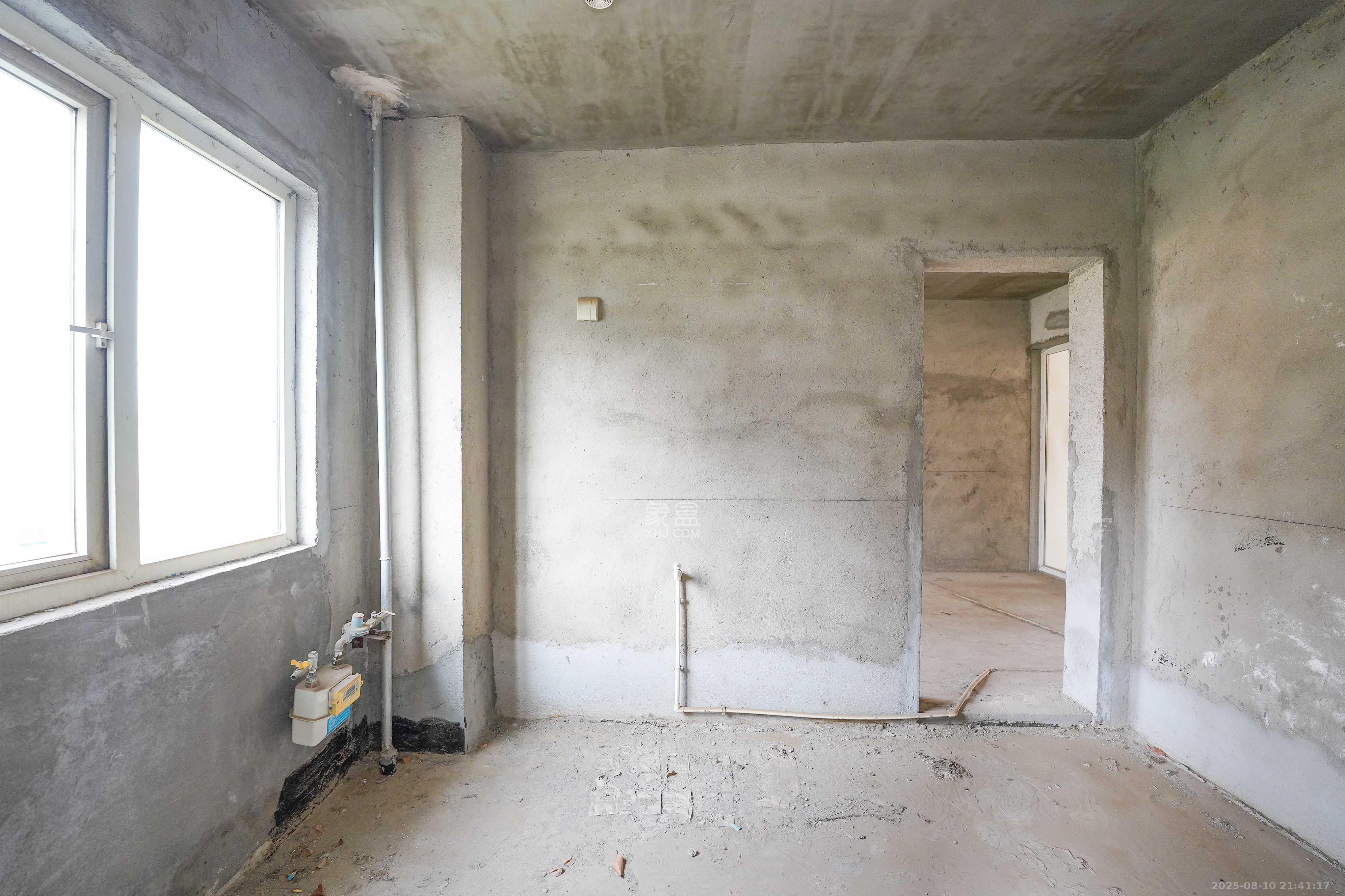 嘉华城(一期)  3室2厅2卫    126.0万 嘉华城(一期)  3室2厅2卫    126.0万厨房