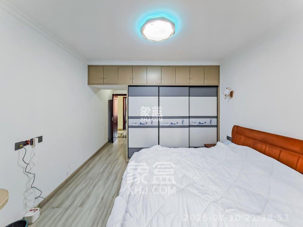 绿地之窗 4室2厅2卫 3500.0元/月 绿地之窗 4室2厅2卫 3500.0元/月室内图