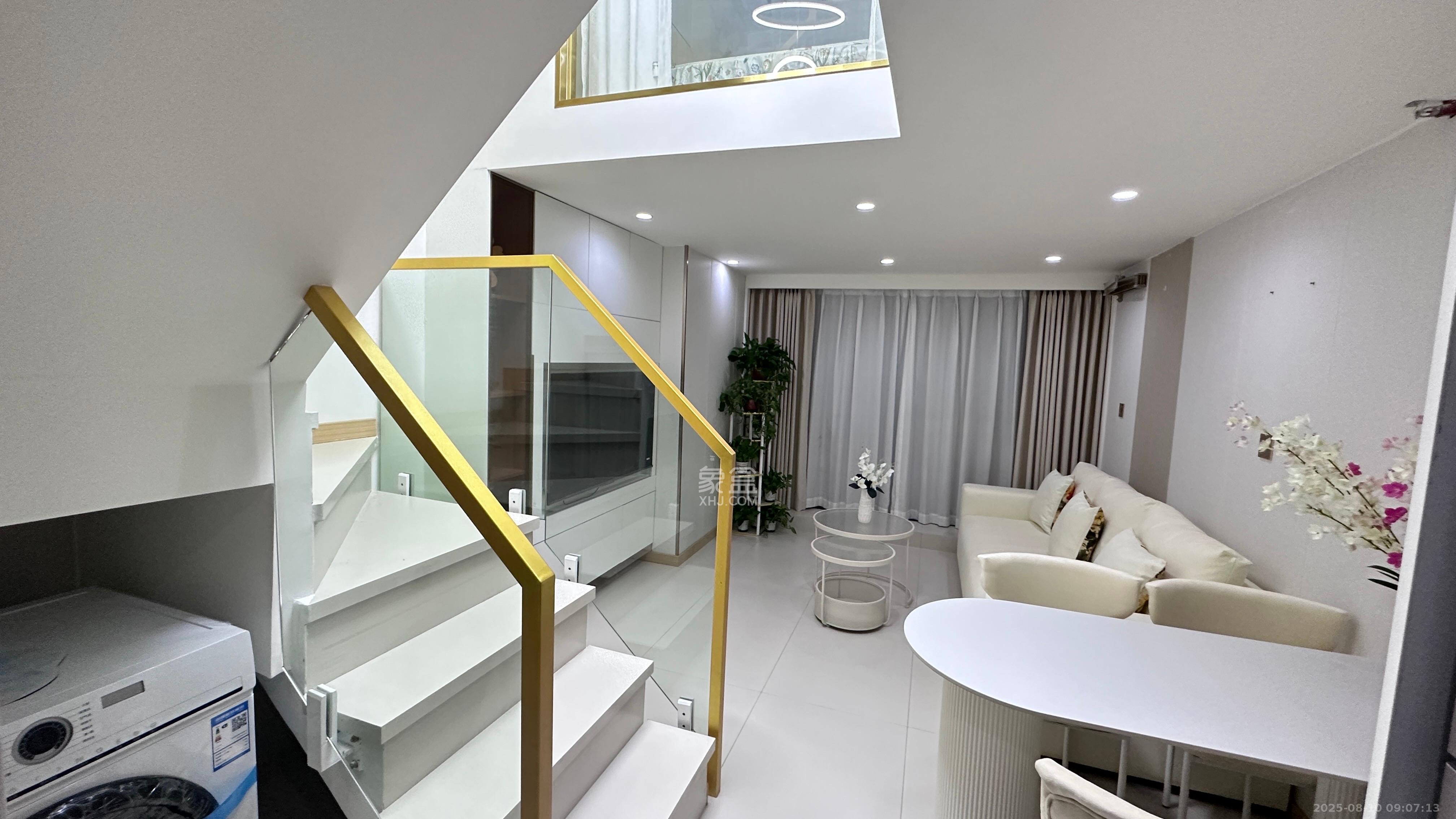 卓越中寰  2室1厅1卫    3000.0元/月室内图