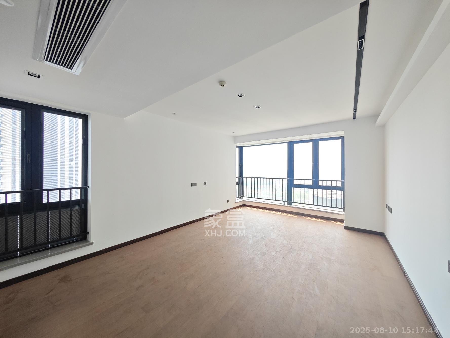 万科魅力之城  4室2厅3卫    267.88万 万科魅力之城  4室2厅3卫    267.88万卧室