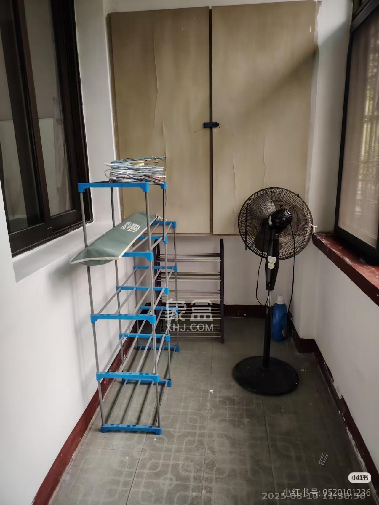 赤岗小区(一二三片) 2室2厅1卫 1500.0元/月 赤岗小区(一二三片) 2室2厅1卫 1500.0元/月室内图