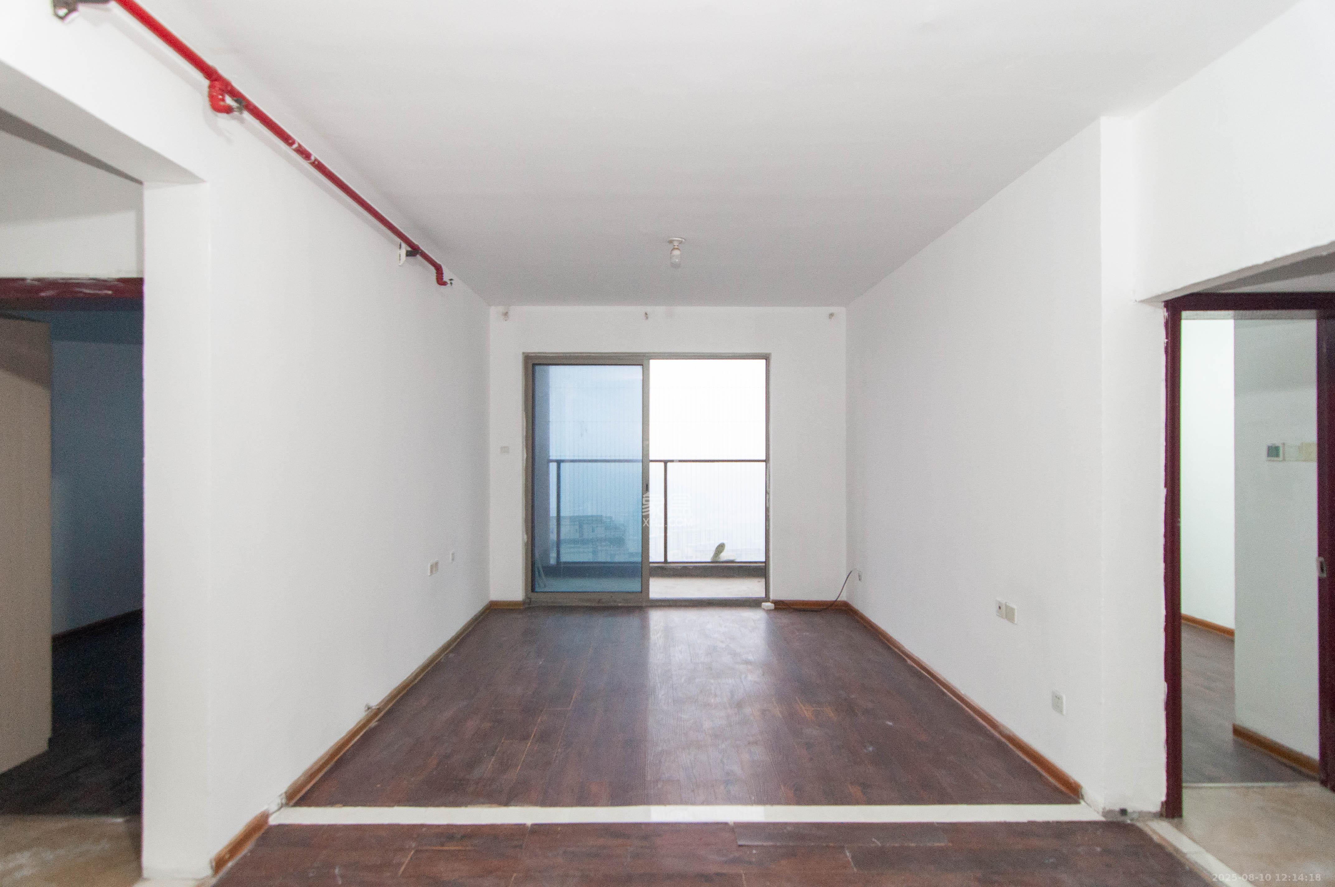 梅溪湖金茂湾  3室2厅2卫    105.0万 梅溪湖金茂湾  3室2厅2卫    105.0万客厅