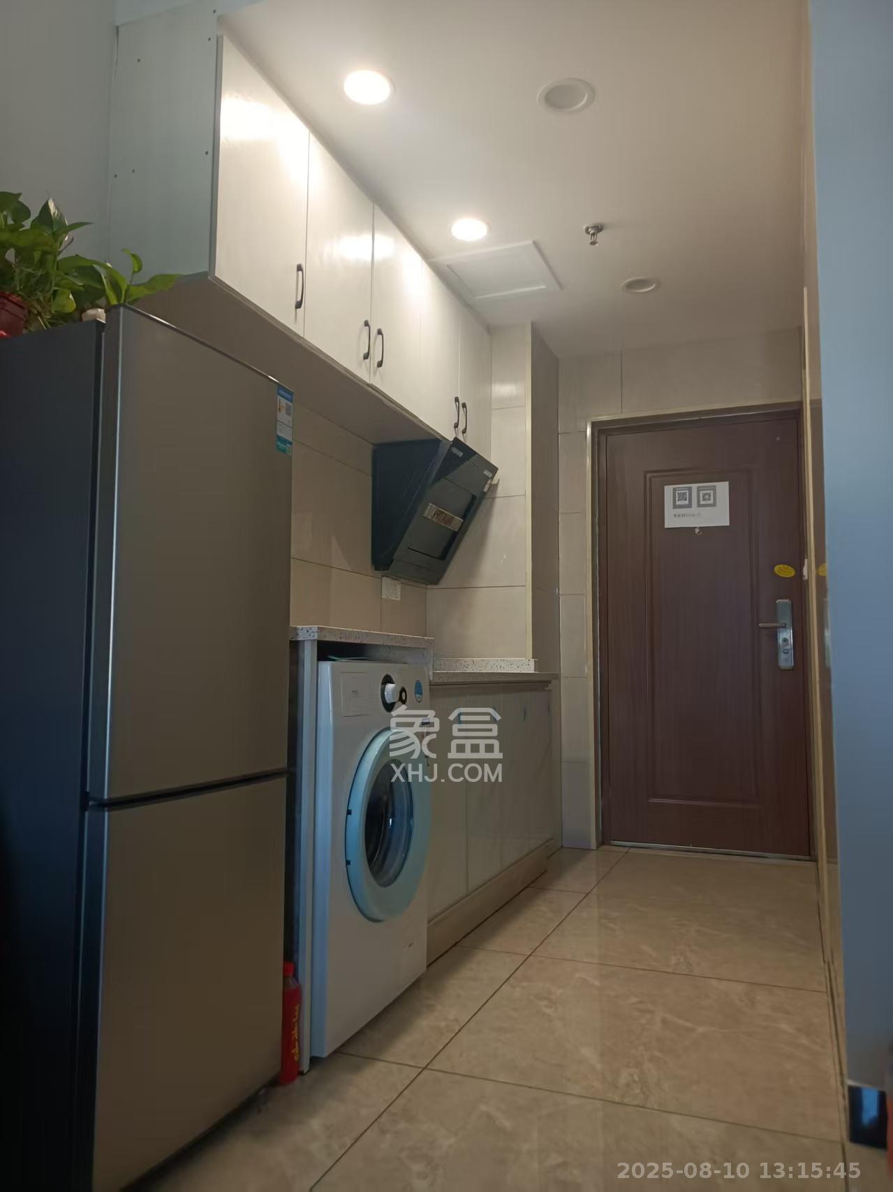 保利香槟国际  1室1厅1卫    1000.0元/月 保利香槟国际  1室1厅1卫    1000.0元/月室内图1