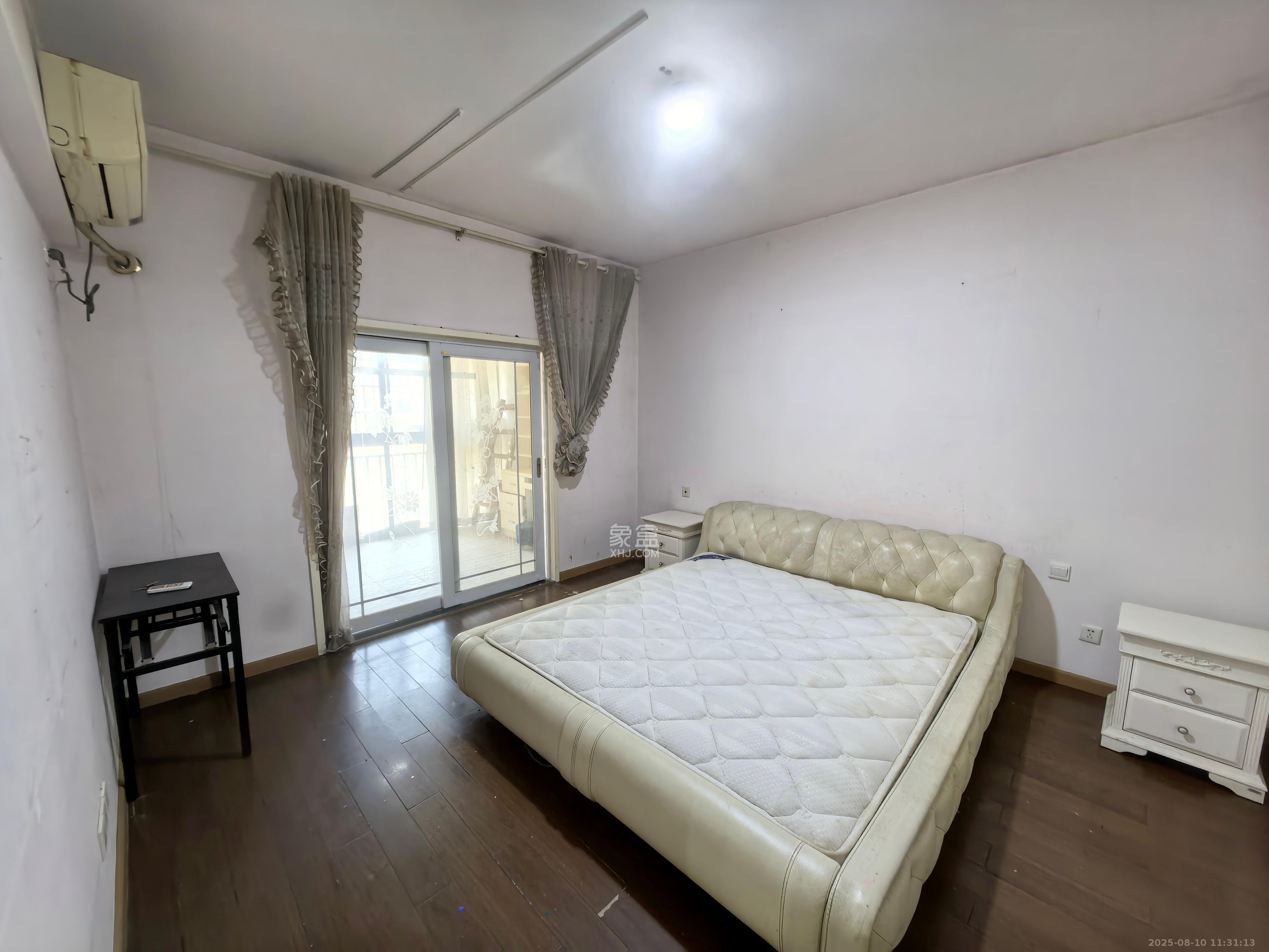 湘府名邸(同力家园) 3室2厅2卫 1800.0元/月 湘府名邸(同力家园) 3室2厅2卫 1800.0元/月室内图