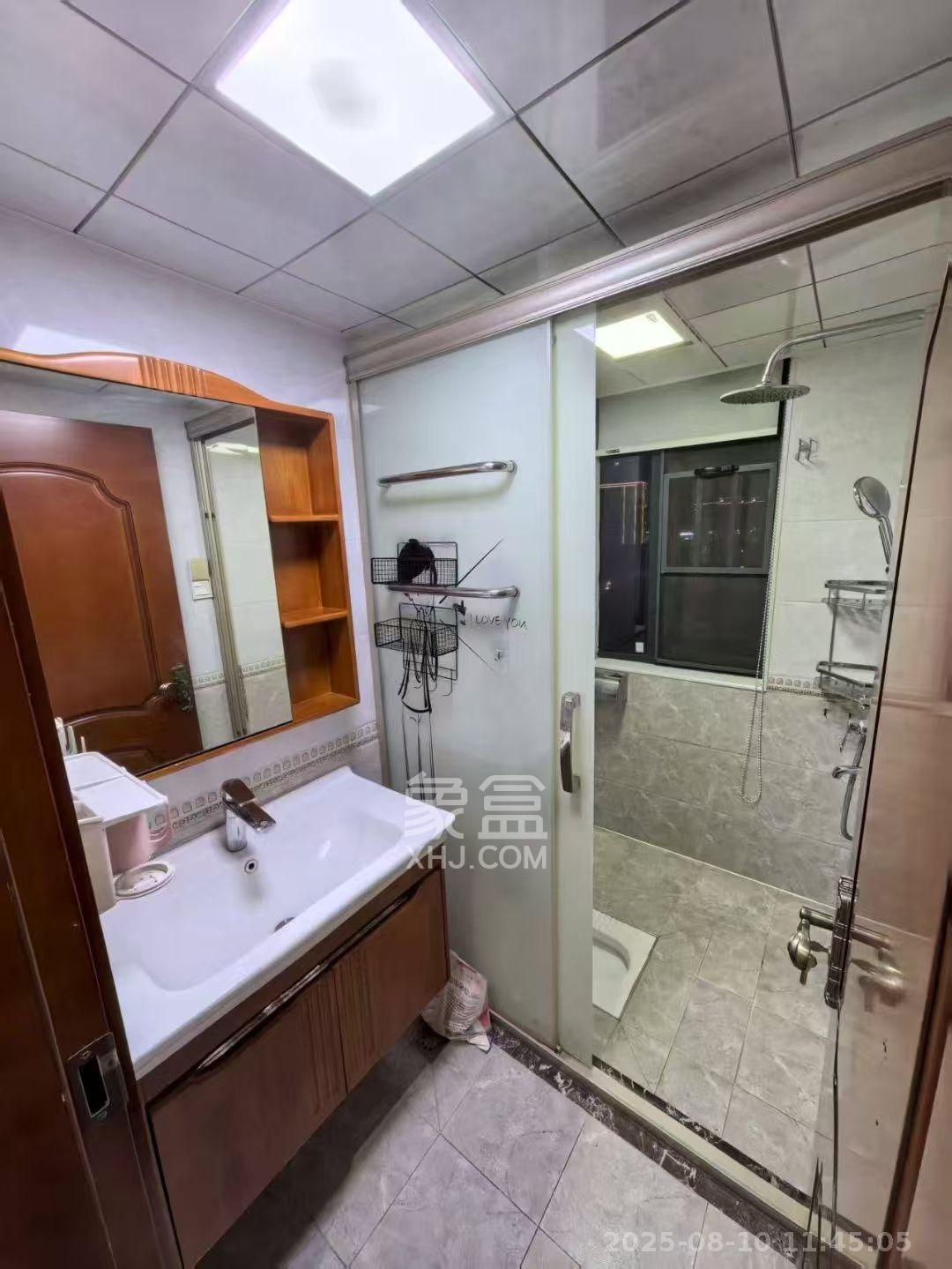 德惠雅苑(众星湘港公馆) 3室2厅2卫 2600.0元/月 德惠雅苑(众星湘港公馆) 3室2厅2卫 2600.0元/月室内图