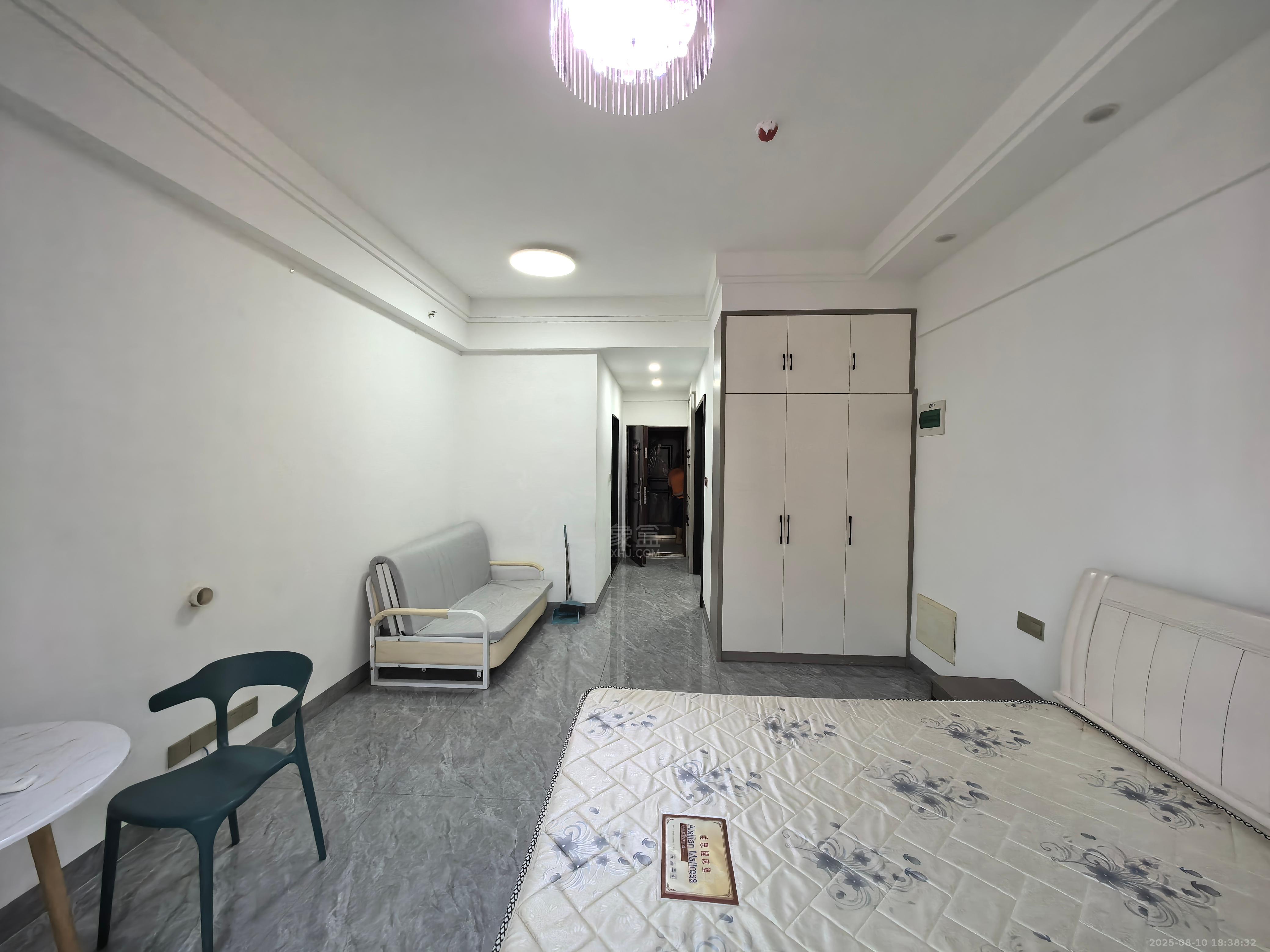 城发翰林府 1室1厅1卫 1280.0元/月 城发翰林府 1室1厅1卫 1280.0元/月室内图