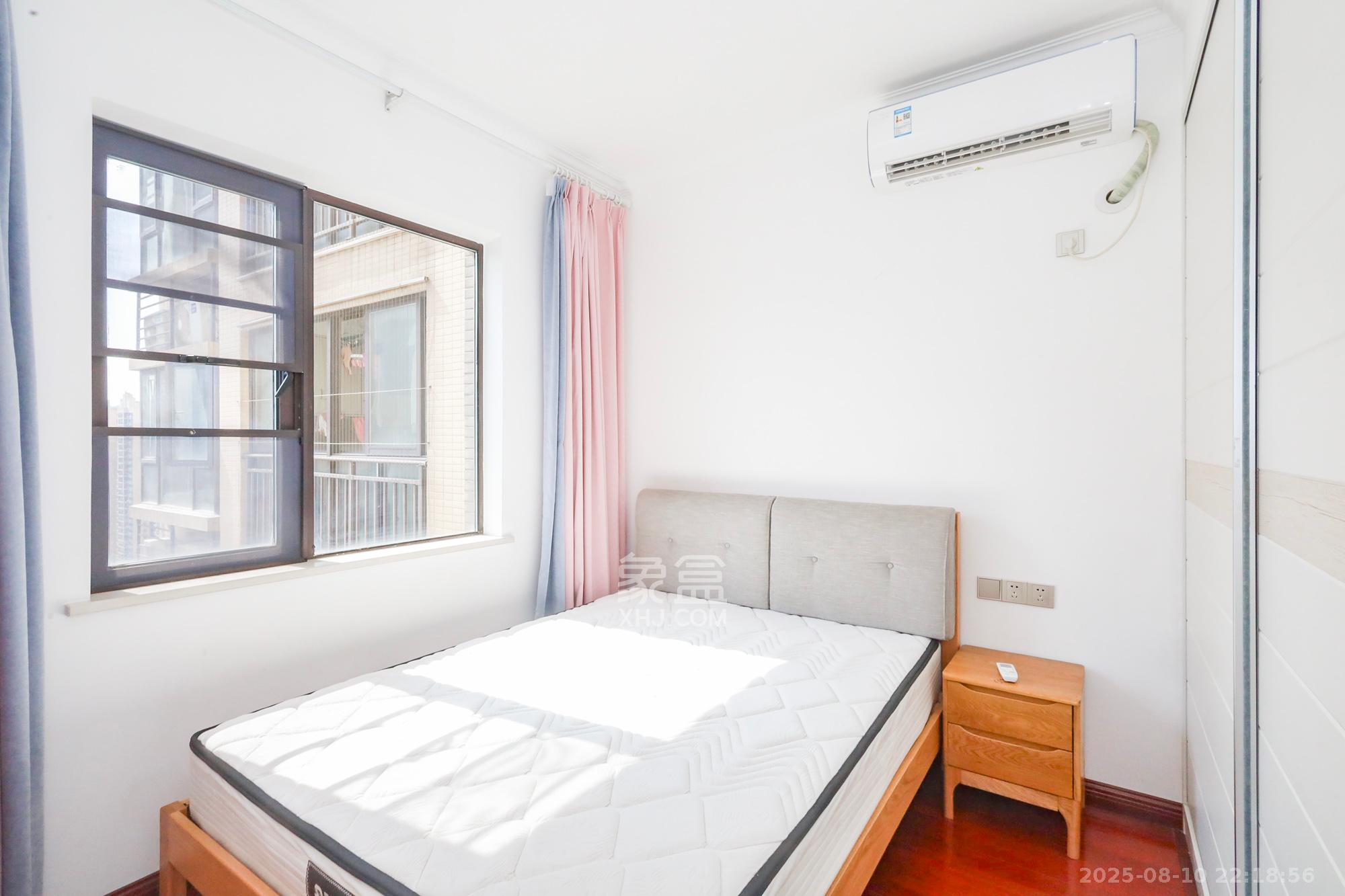 钰龙天下二期(钰龙佳园) 2室2厅1卫 195.0万 钰龙天下二期(钰龙佳园) 2室2厅1卫 195.0万卧室