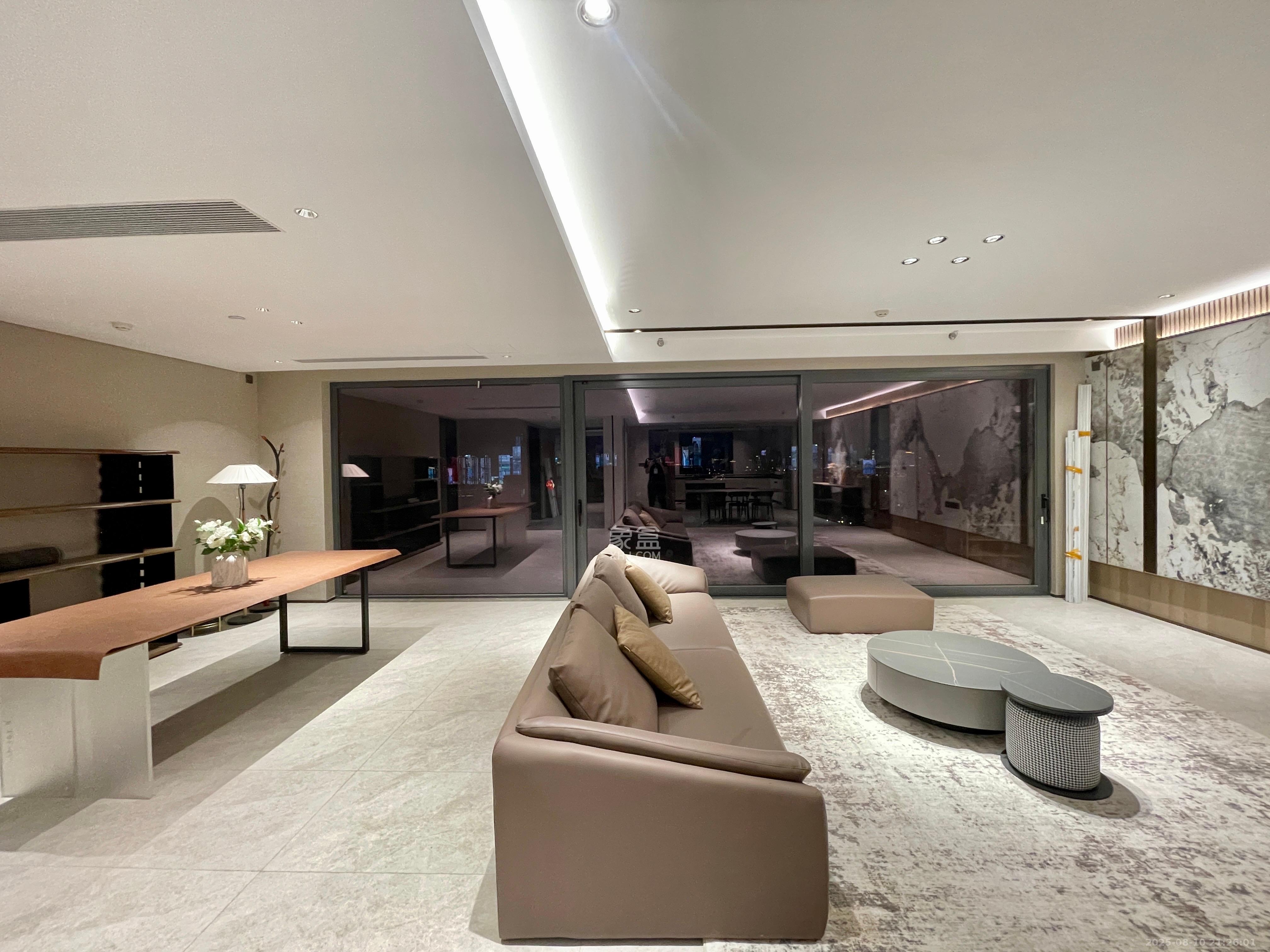 长沙悦府(华润万象城)  4室2厅3卫    19000.0元/月 长沙悦府(华润万象城)  4室2厅3卫    19000.0元/月室内图