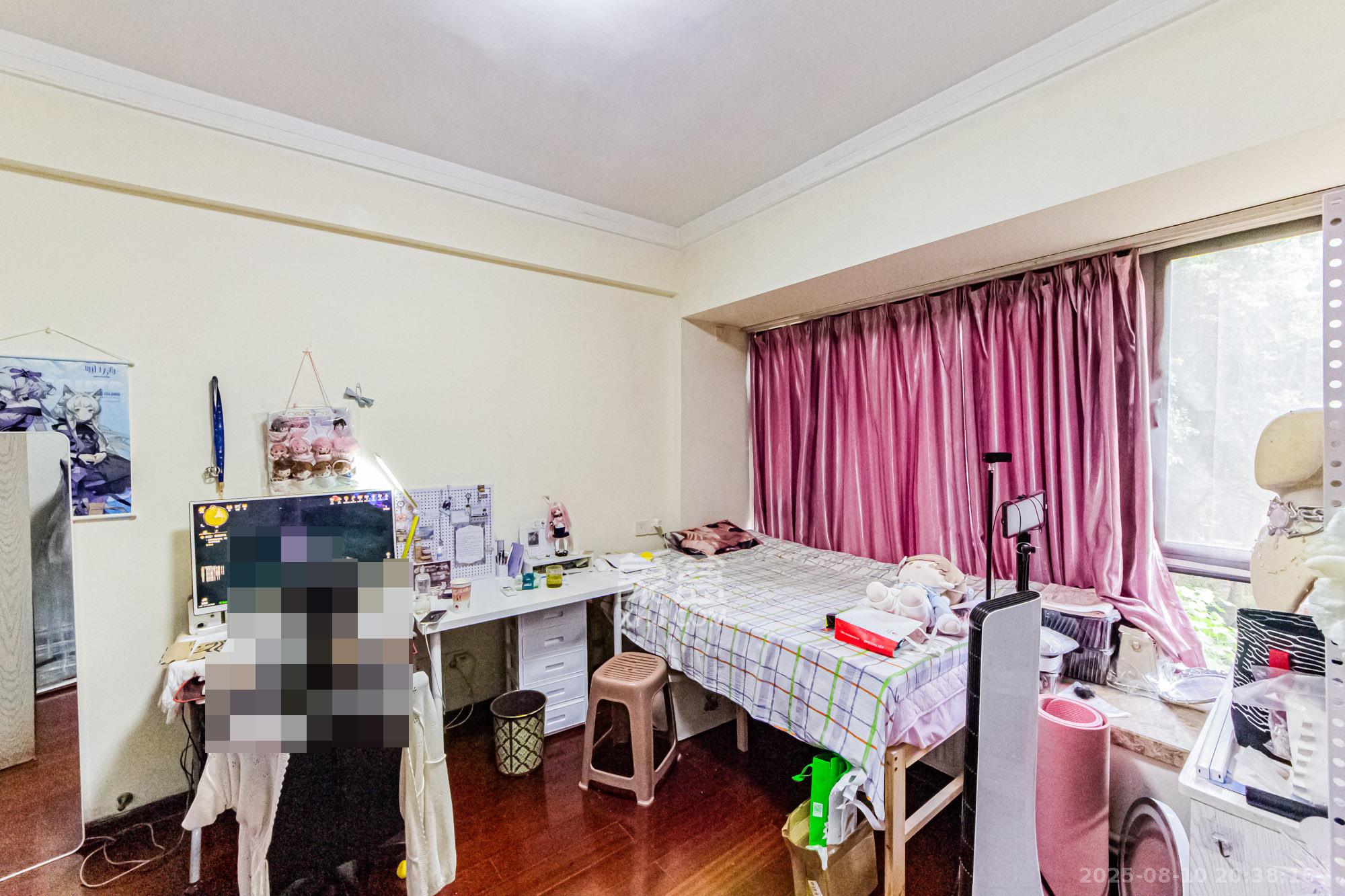 珠江花城三期锦鲤  3室2厅2卫    95.0万 珠江花城三期锦鲤  3室2厅2卫    95.0万卧室