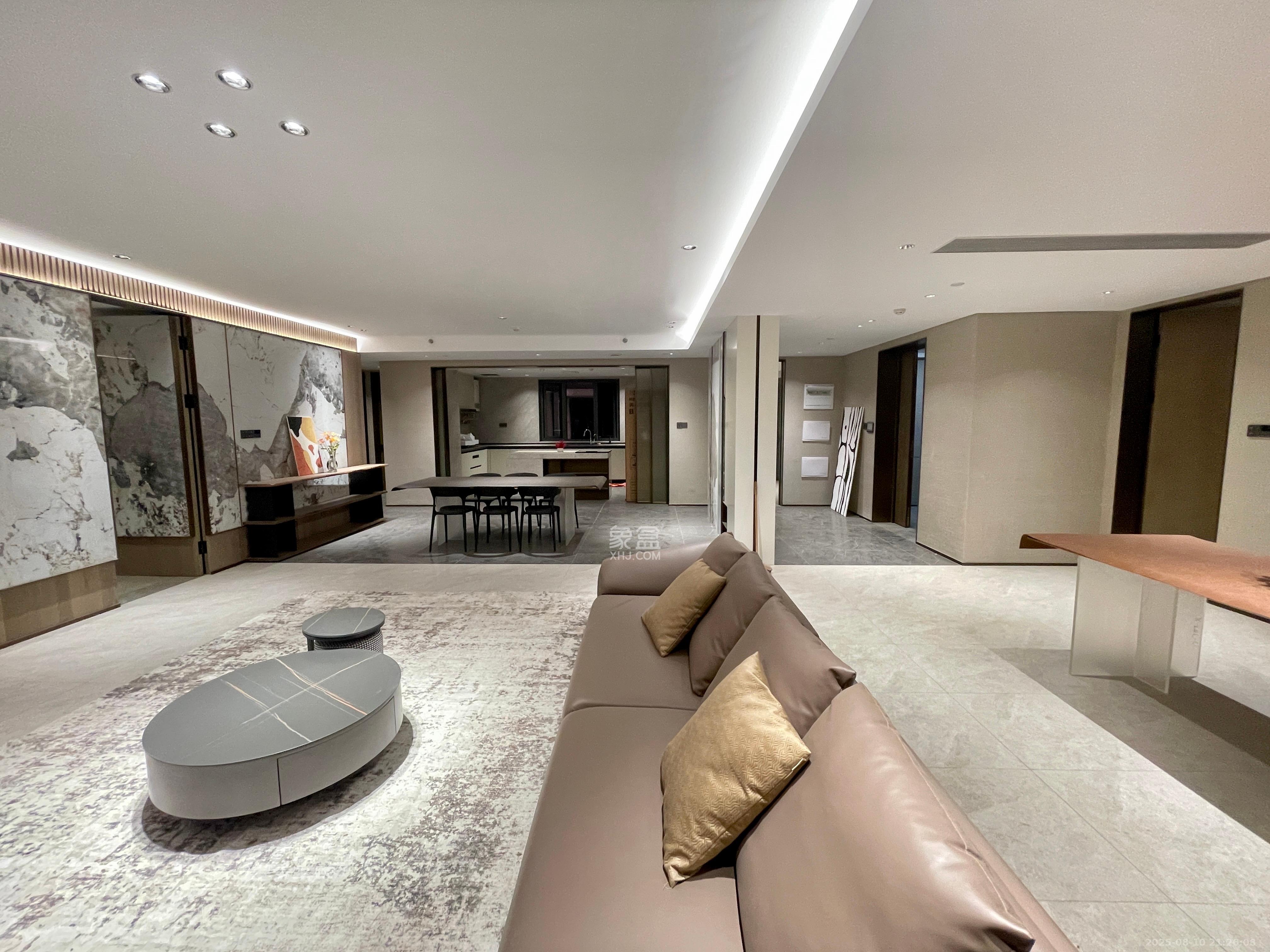 长沙悦府(华润万象城)  4室2厅3卫    19000.0元/月 长沙悦府(华润万象城)  4室2厅3卫    19000.0元/月室内图