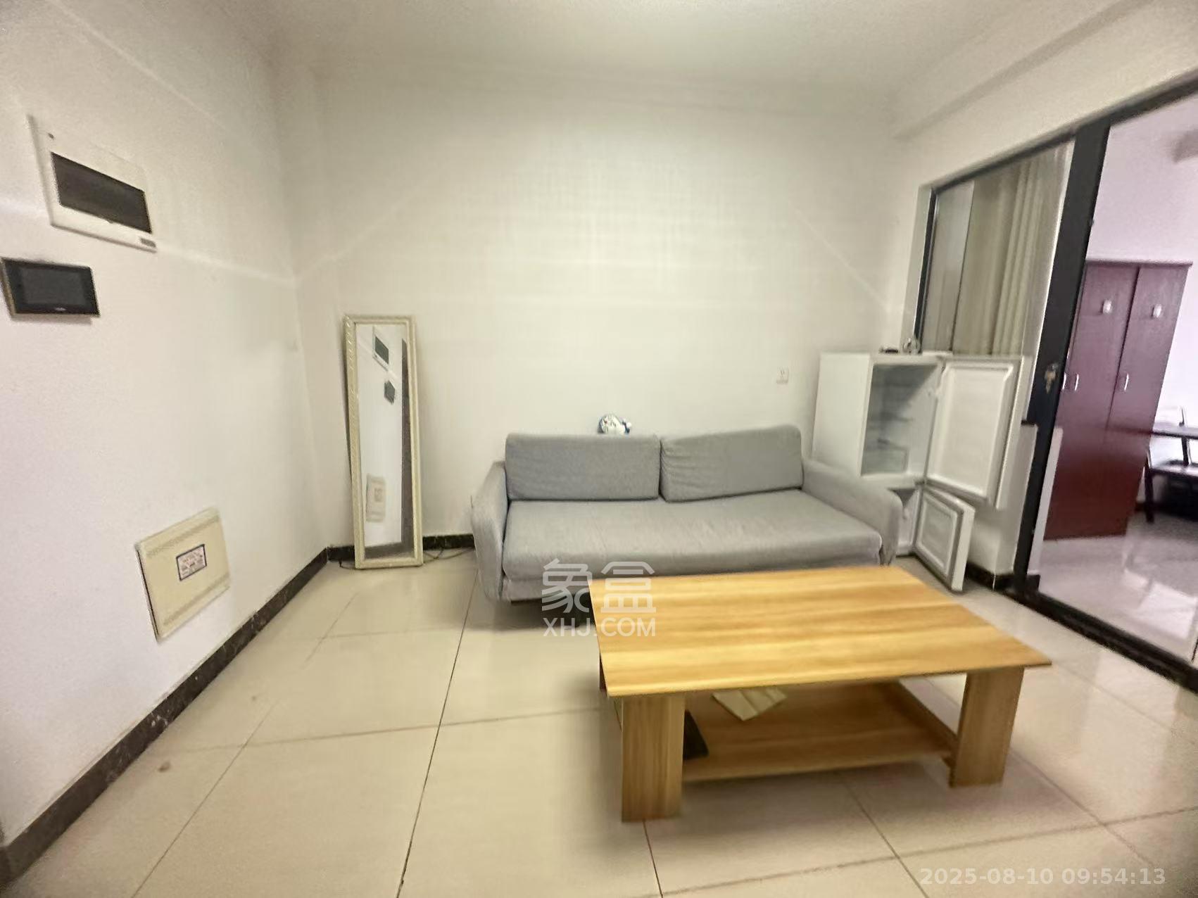 天鸿天府（天鸿中央大院）  2室1厅1卫    1800.0元/月室内图