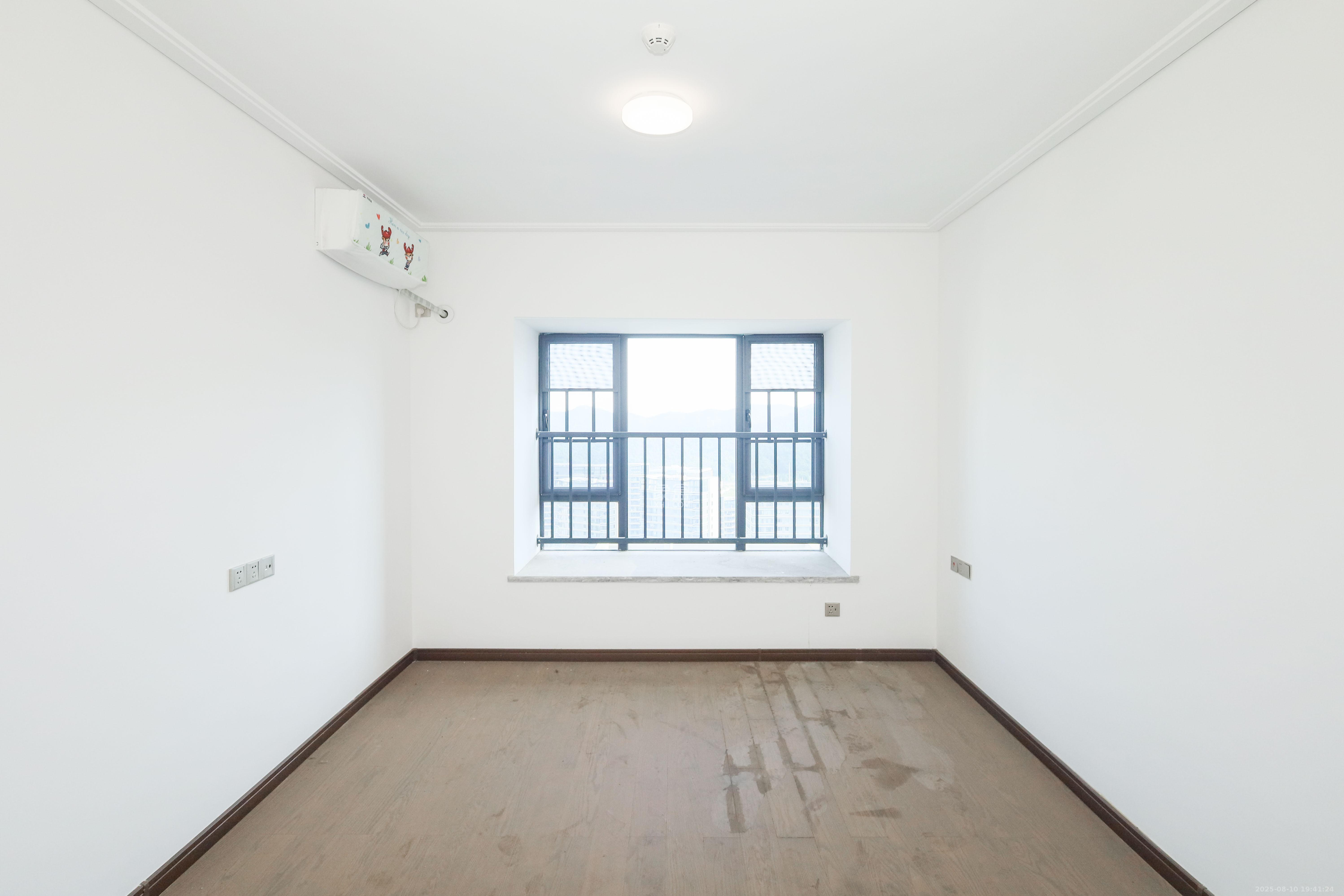 中国铁建湘语梅溪 0室0厅0卫 126.0万 中国铁建湘语梅溪 0室0厅0卫 126.0万卧室