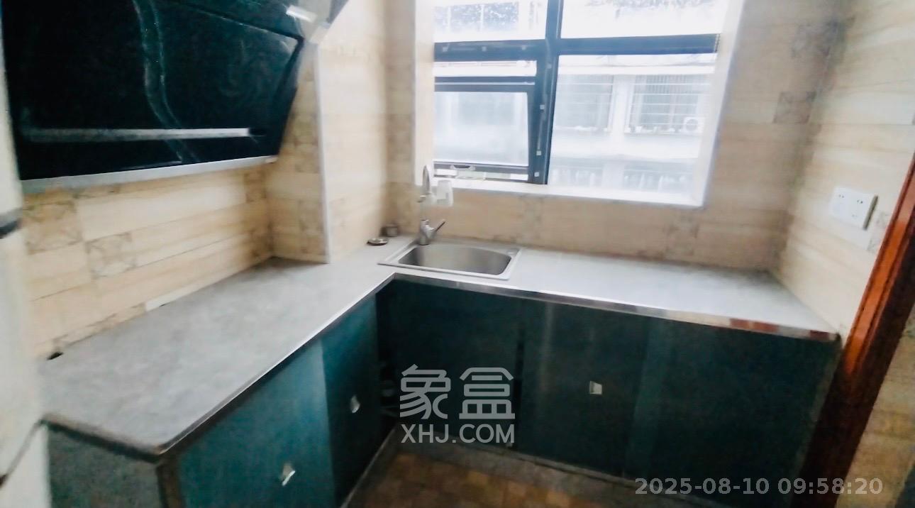 柏家塘小区  1室1厅1卫    1000.0元/月室内图