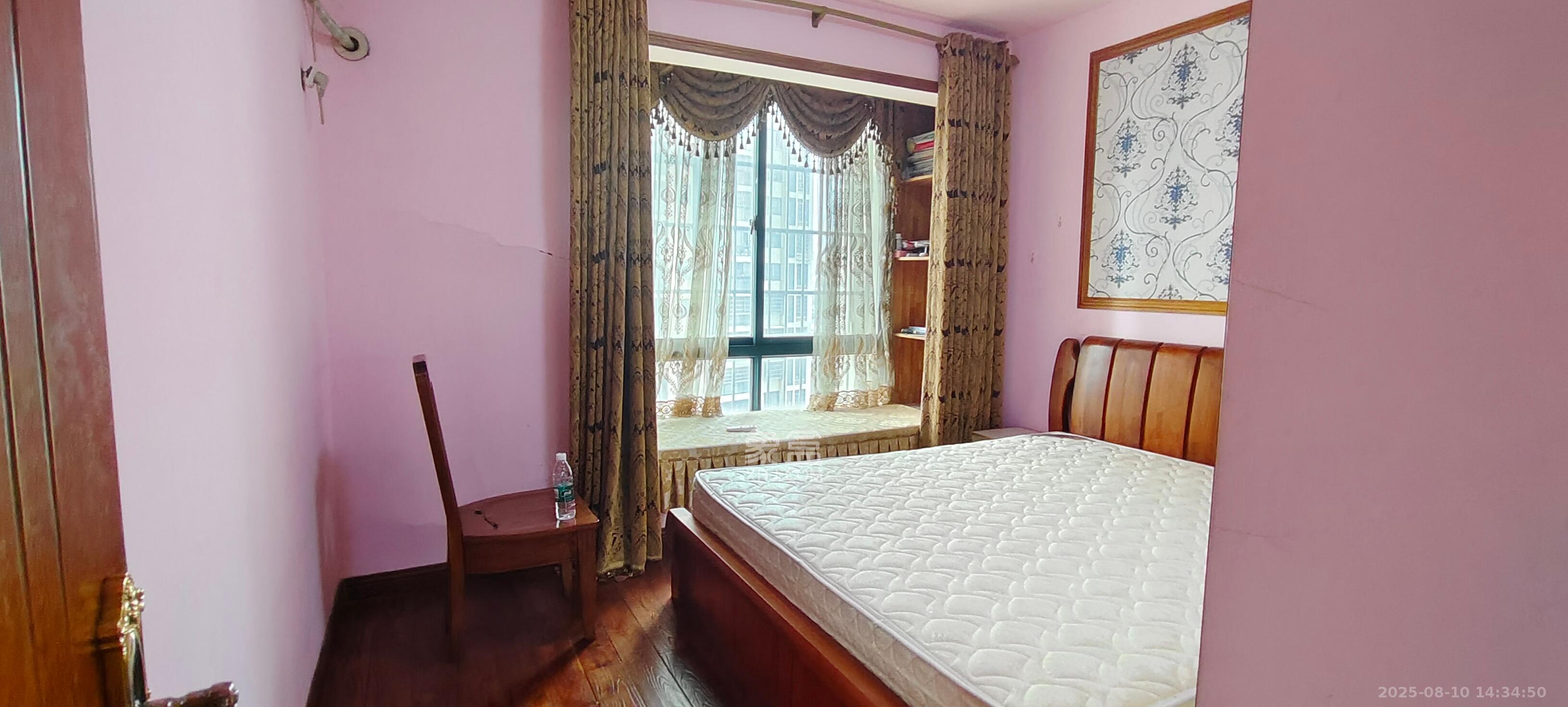 尊邸华庭 3室2厅2卫 2000.0元/月 尊邸华庭 3室2厅2卫 2000.0元/月室内图