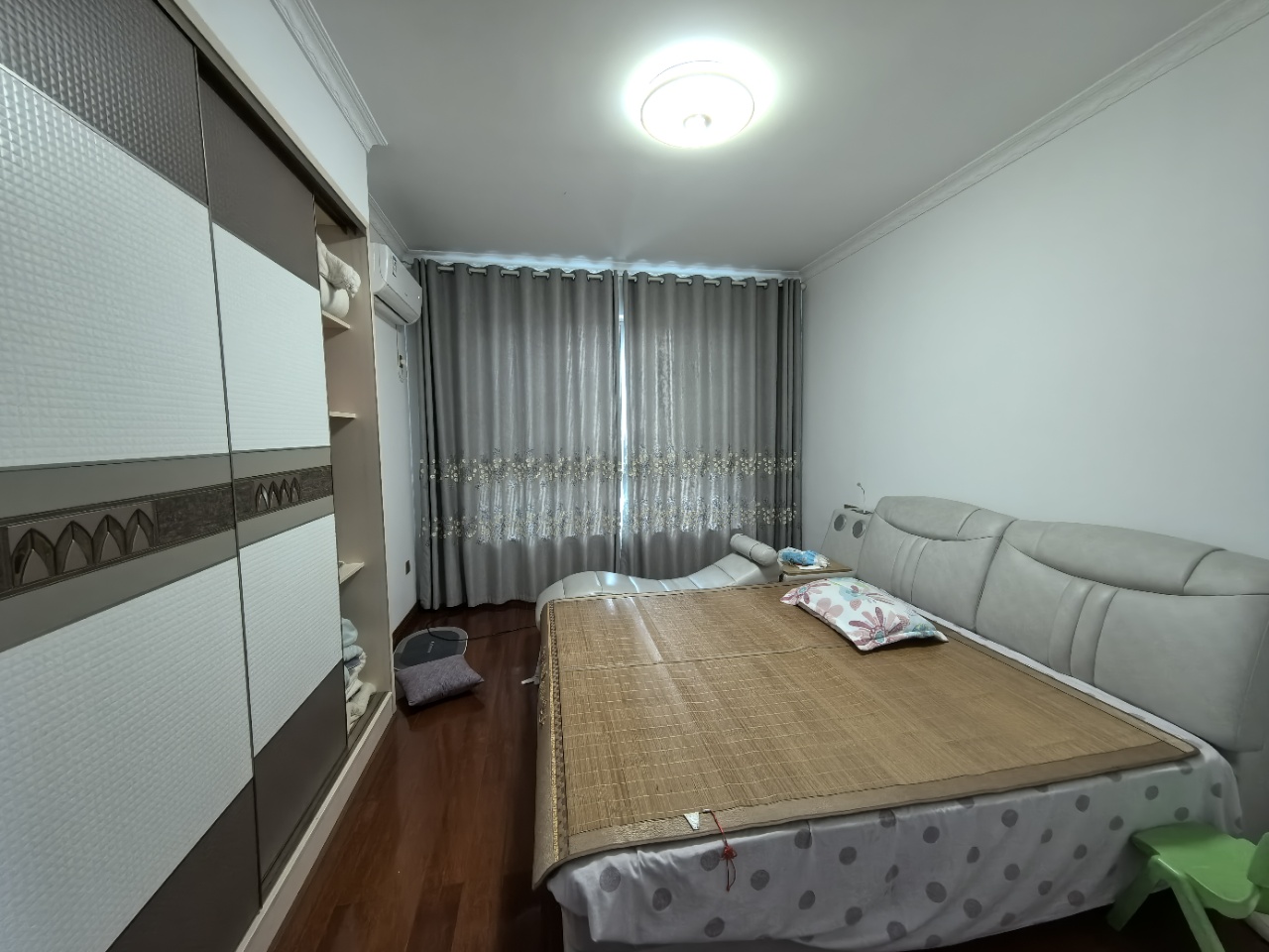 国色天香 4室2厅2卫 1800.0元/月 国色天香 4室2厅2卫 1800.0元/月室内图