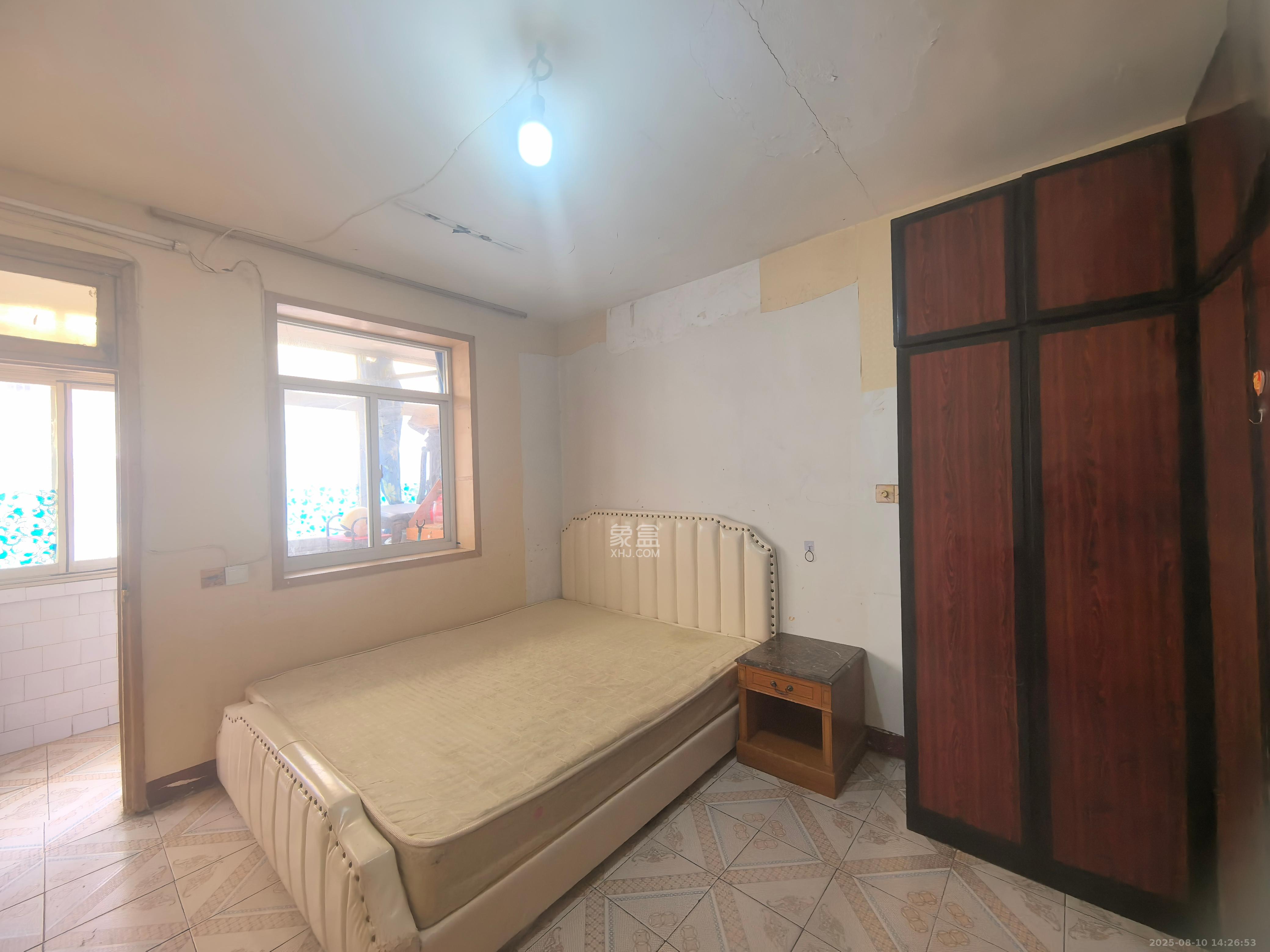 群力里小区 1室1厅1卫 1300.0元/月 群力里小区 1室1厅1卫 1300.0元/月室内图