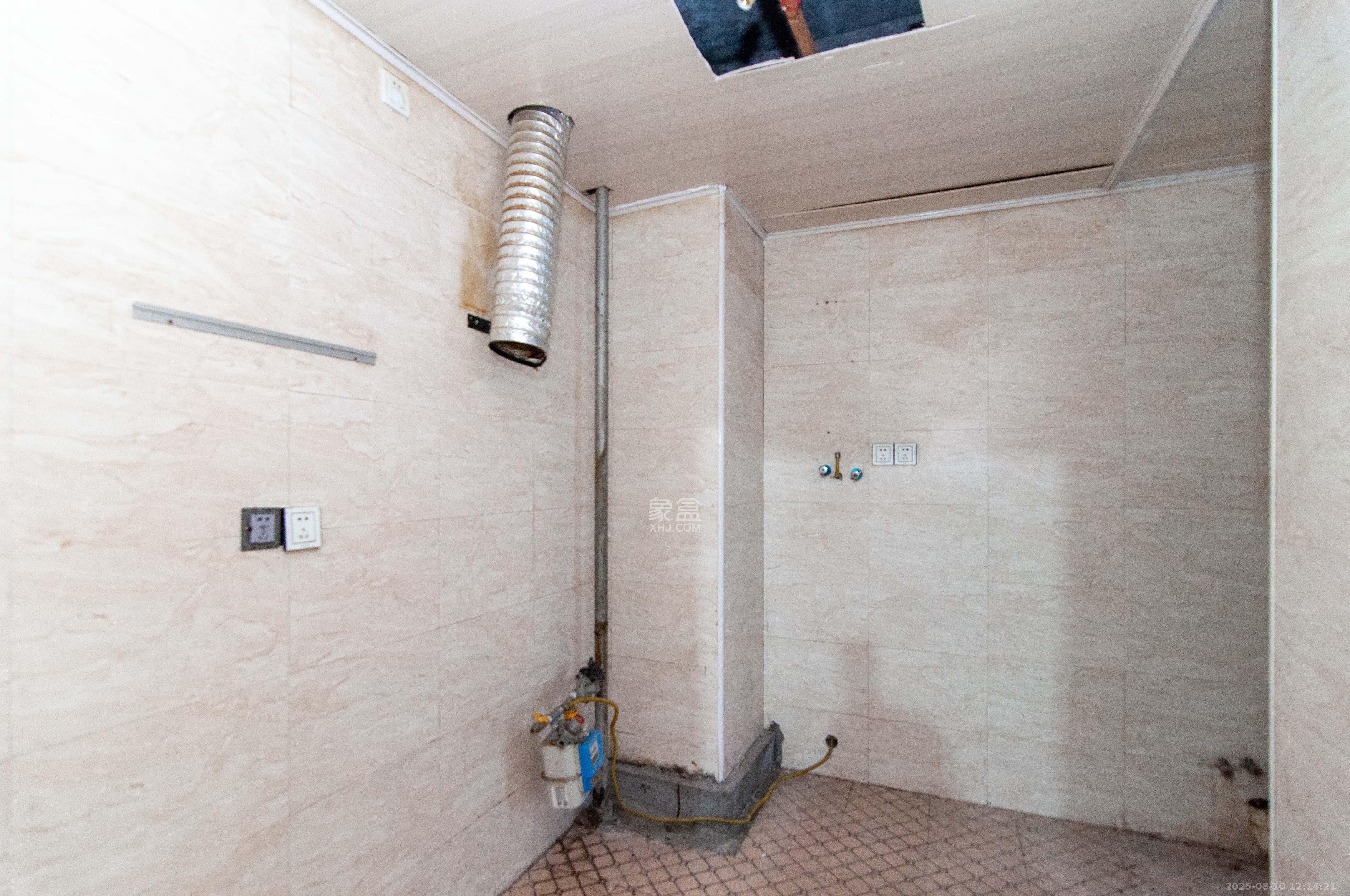 梅溪湖金茂湾  3室2厅2卫    105.0万 梅溪湖金茂湾  3室2厅2卫    105.0万厨房