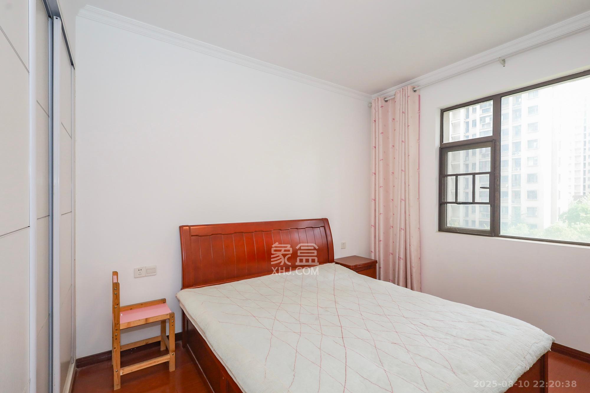 阳光丽城一期 4室2厅2卫 148.0万 阳光丽城一期 4室2厅2卫 148.0万卧室