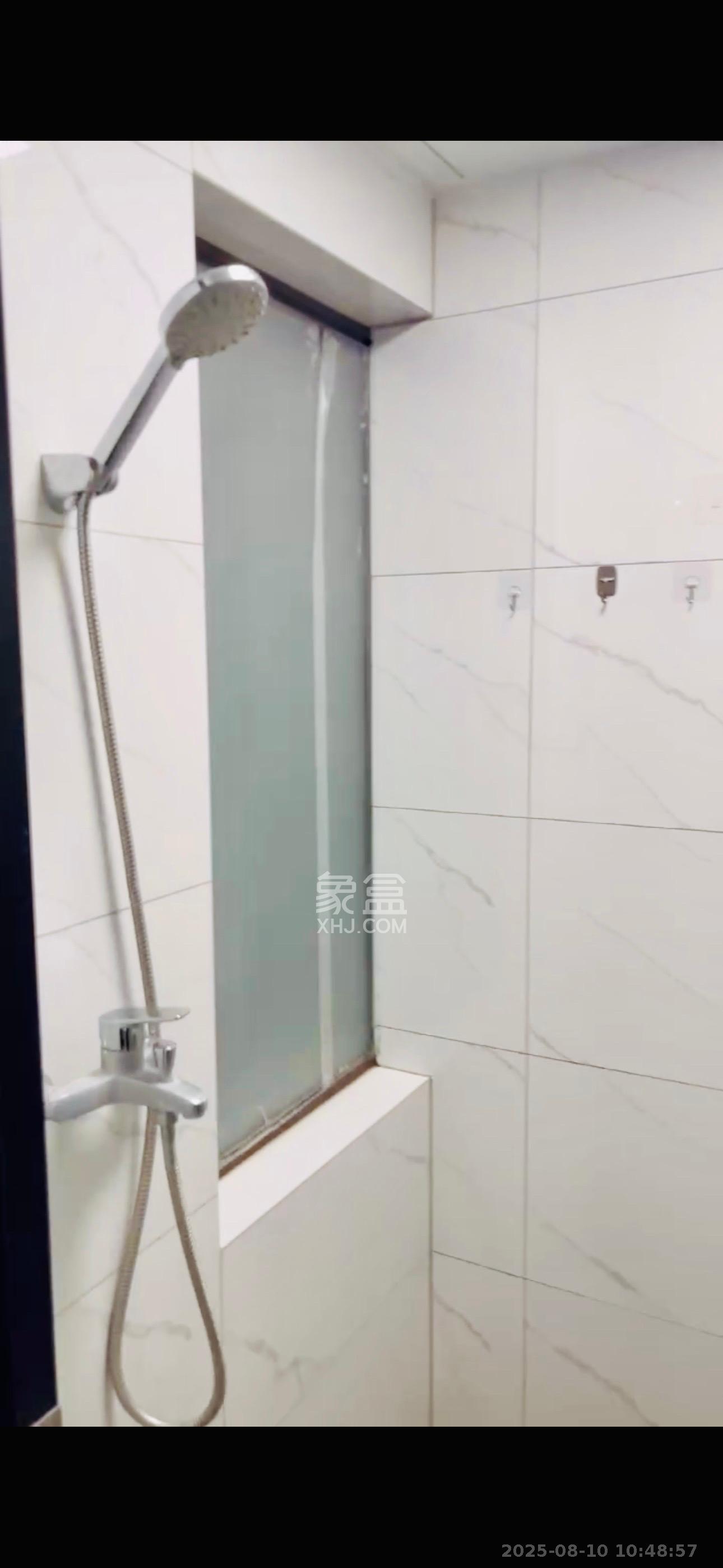 和润园三期  1室0厅0卫   1700.00元/月室内图
