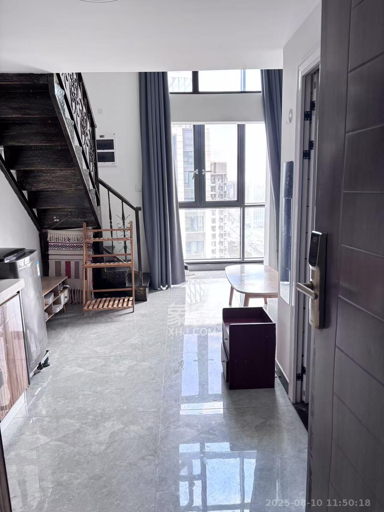 万科金色梦想B区  1室1厅1卫    1600.0元/月 万科金色梦想B区  1室1厅1卫    1600.0元/月室内图