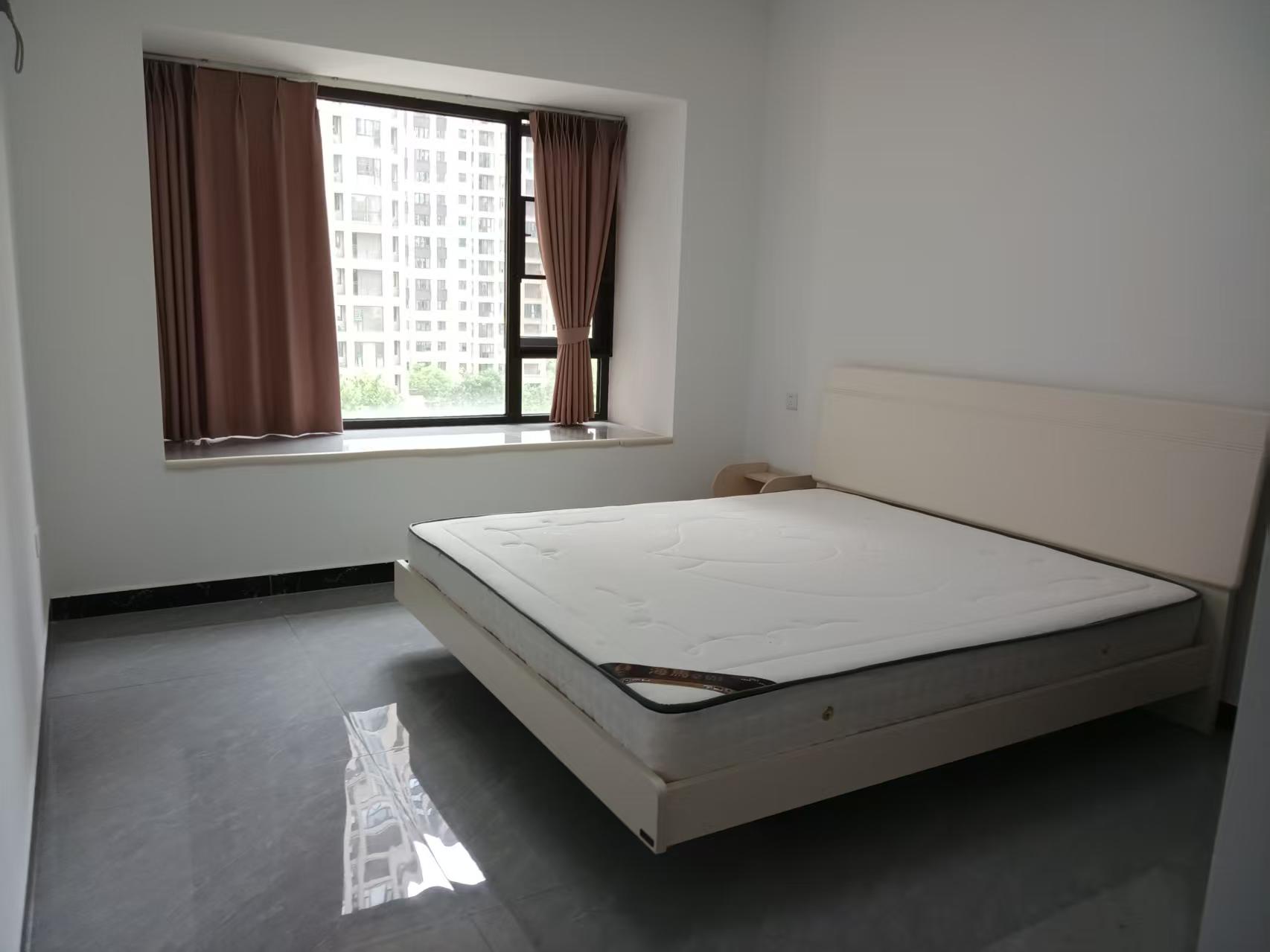 美的梧桐庄园  4室2厅2卫   2600.00元/月室内图