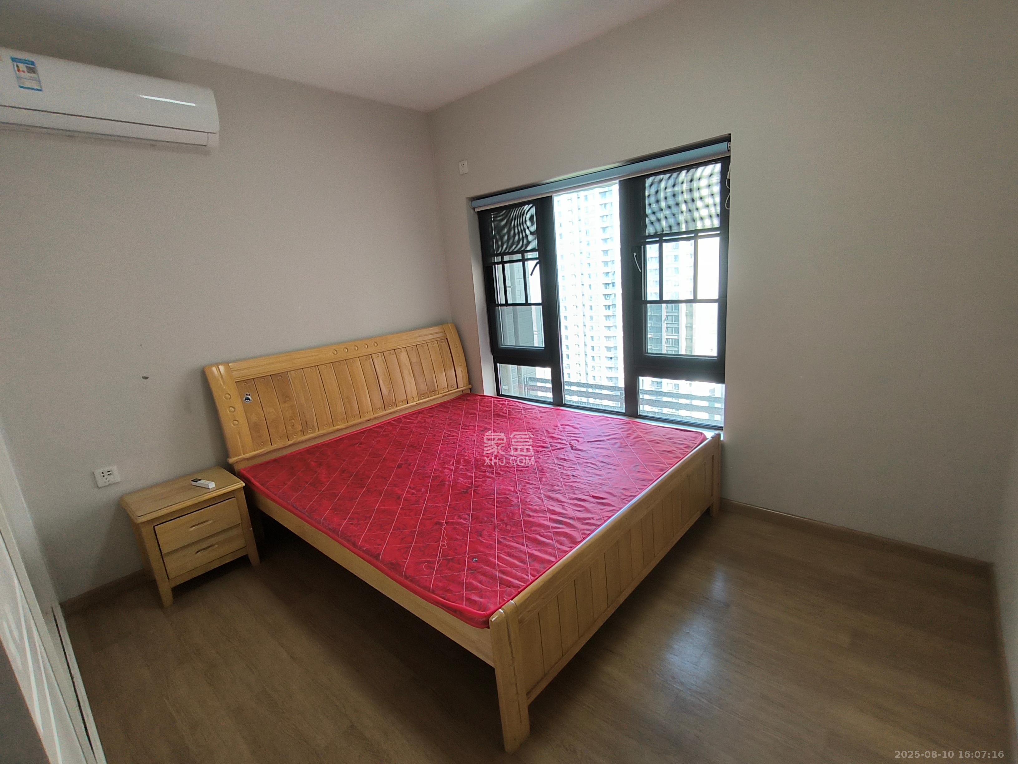 时代倾城三期  2室2厅1卫    1800.0元/月室内图