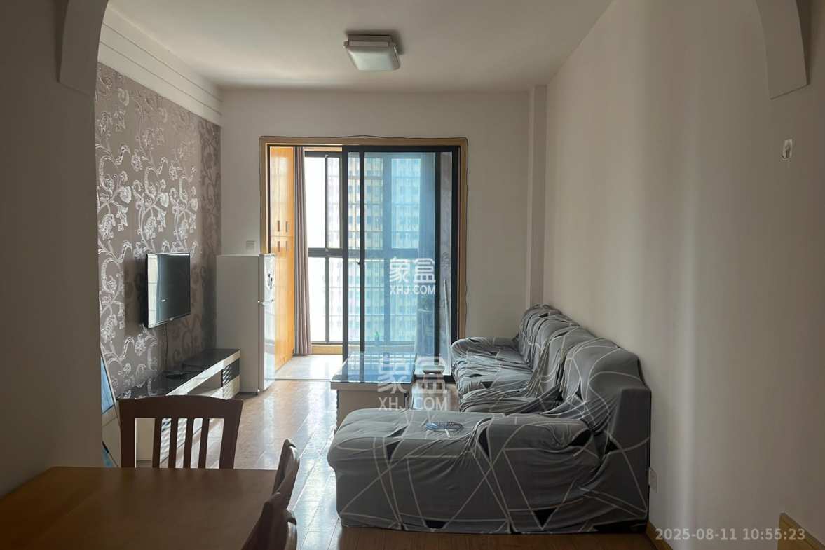 康斯丹郡(融程领秀佳园)  1室2厅1卫    1600.0元/月 康斯丹郡(融程领秀佳园)  1室2厅1卫    1600.0元/月室内图