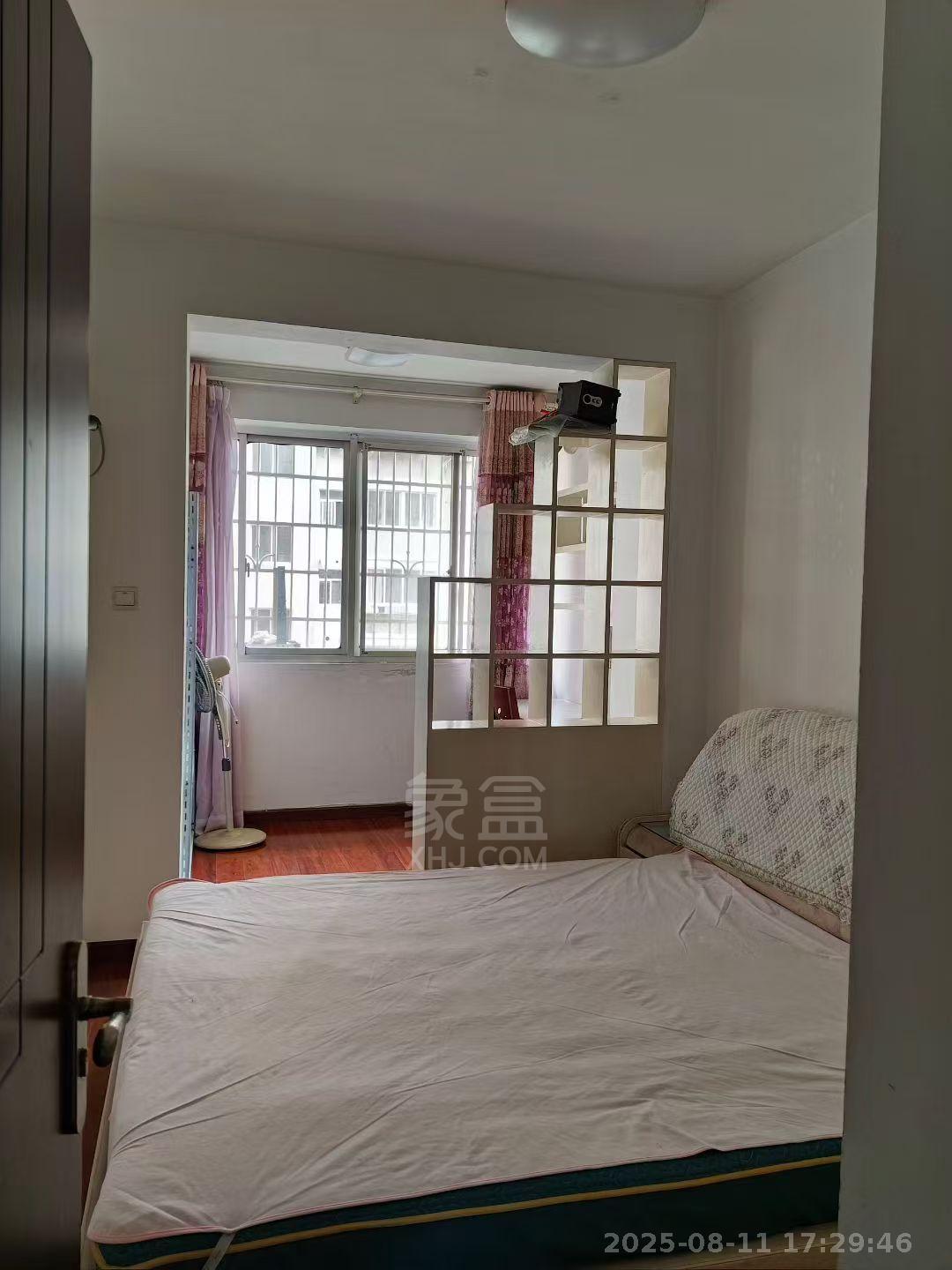 畅园小区  3室2厅2卫    1500.0元/月室内图