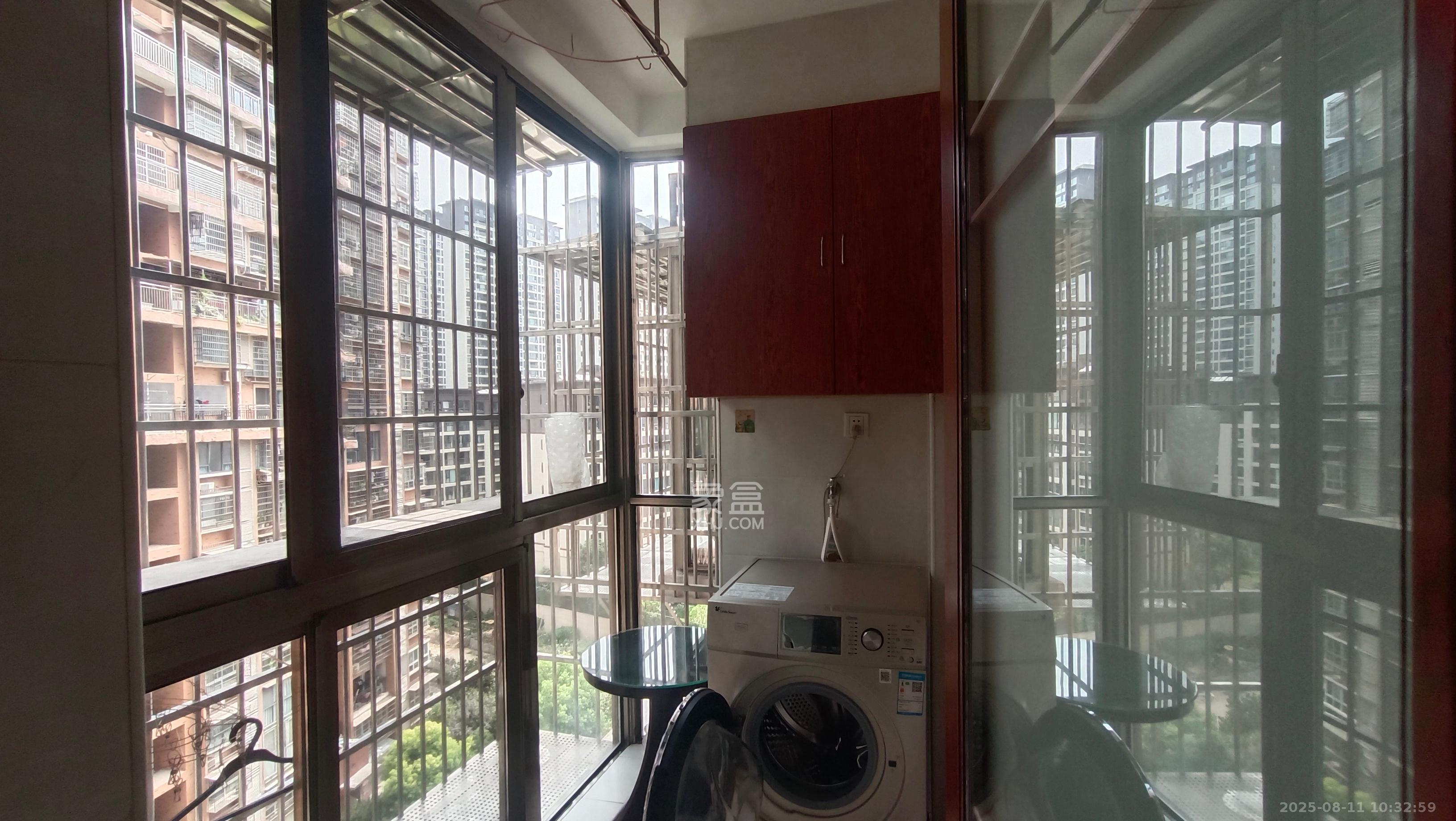 星城新宇月雅苑(月塘小区)  3室2厅1卫    2200.0元/月 星城新宇月雅苑(月塘小区)  3室2厅1卫    2200.0元/月室内图