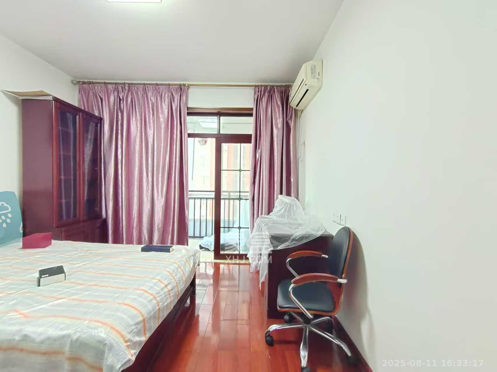 东门壹号家园 4室2厅2卫 3200.0元/月 东门壹号家园 4室2厅2卫 3200.0元/月室内图