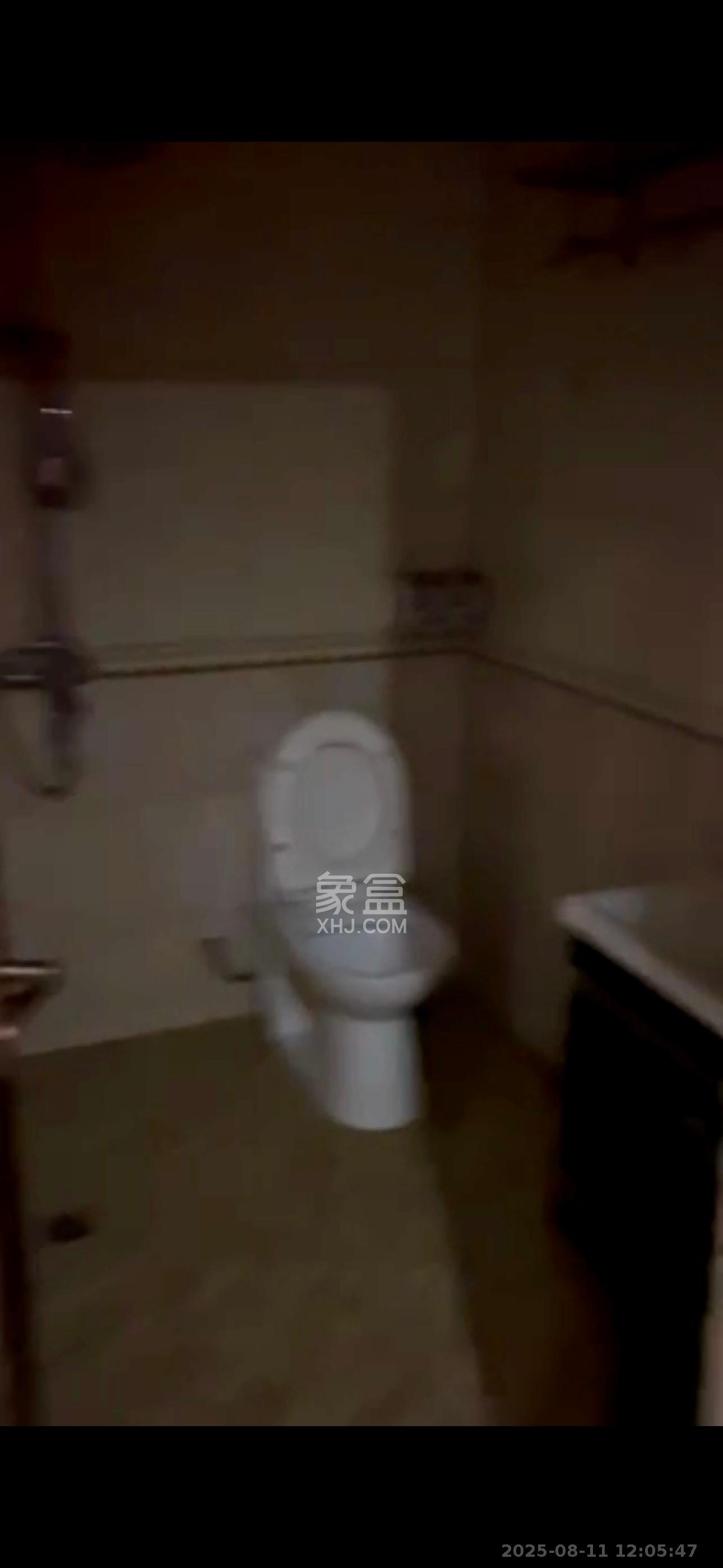 骑龙安置小区  3室2厅1卫   2500.00元/月室内图