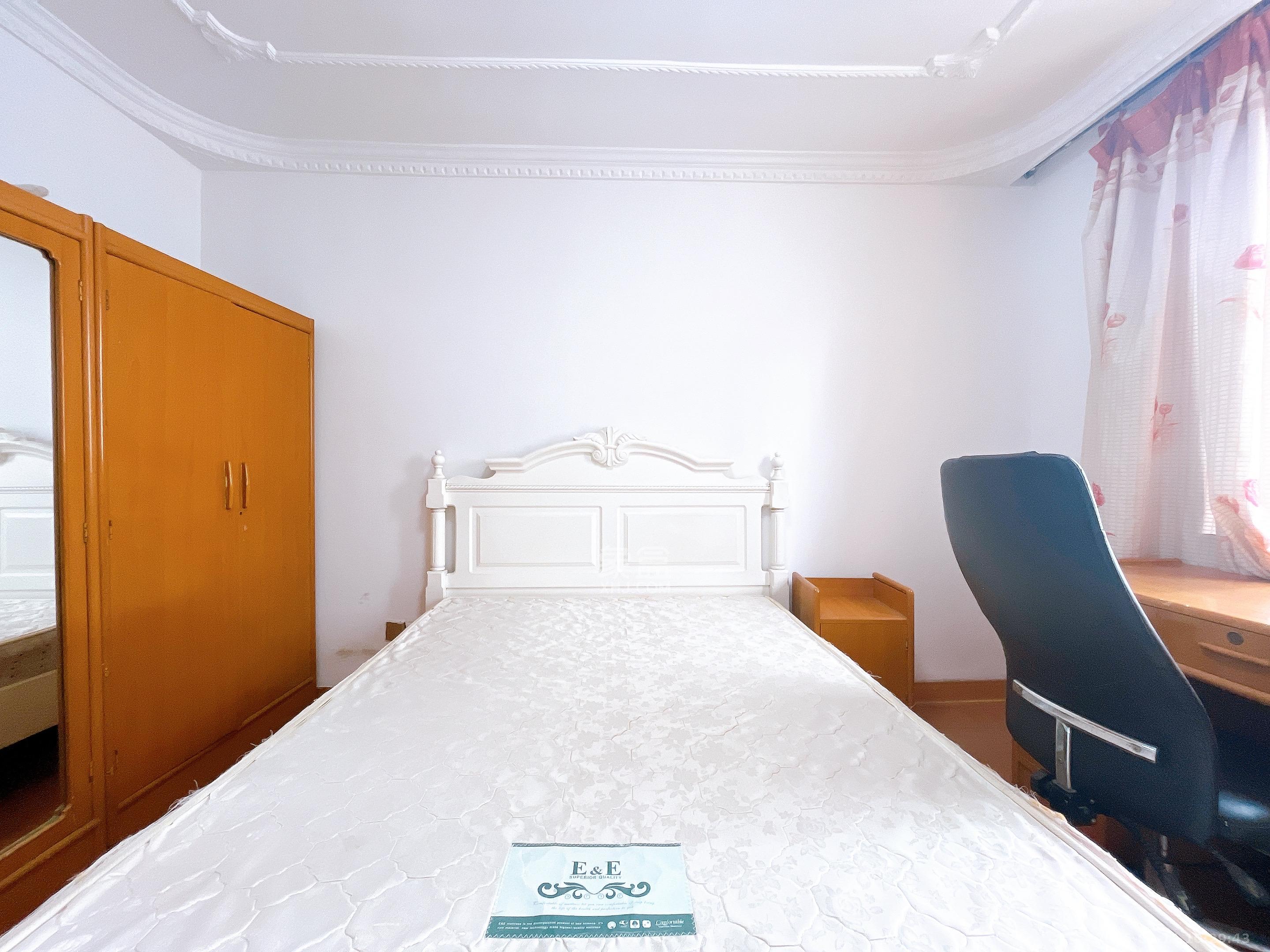 隆华金属宿舍 3室2厅1卫 2800.0元/月 隆华金属宿舍 3室2厅1卫 2800.0元/月室内图