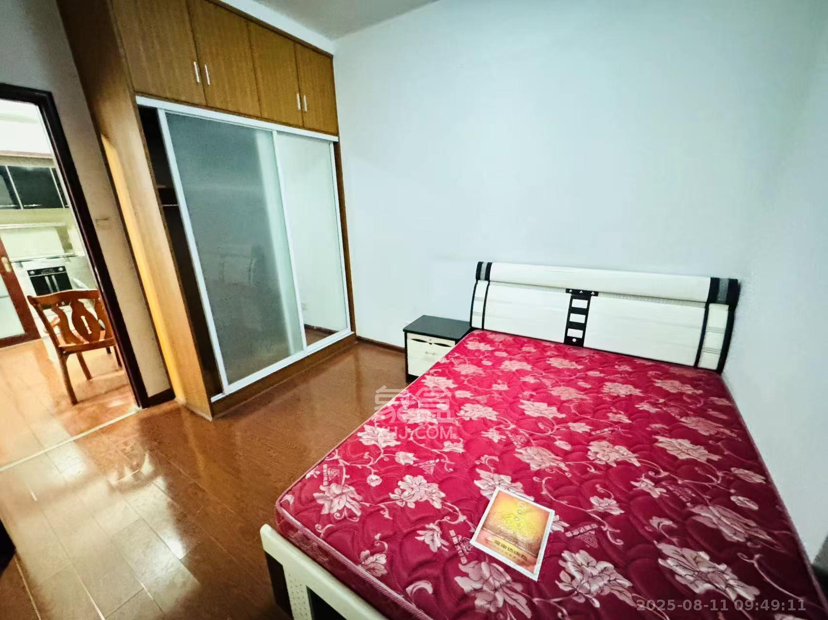 新青年公寓 2室2厅1卫 3200.0元/月 新青年公寓 2室2厅1卫 3200.0元/月室内图