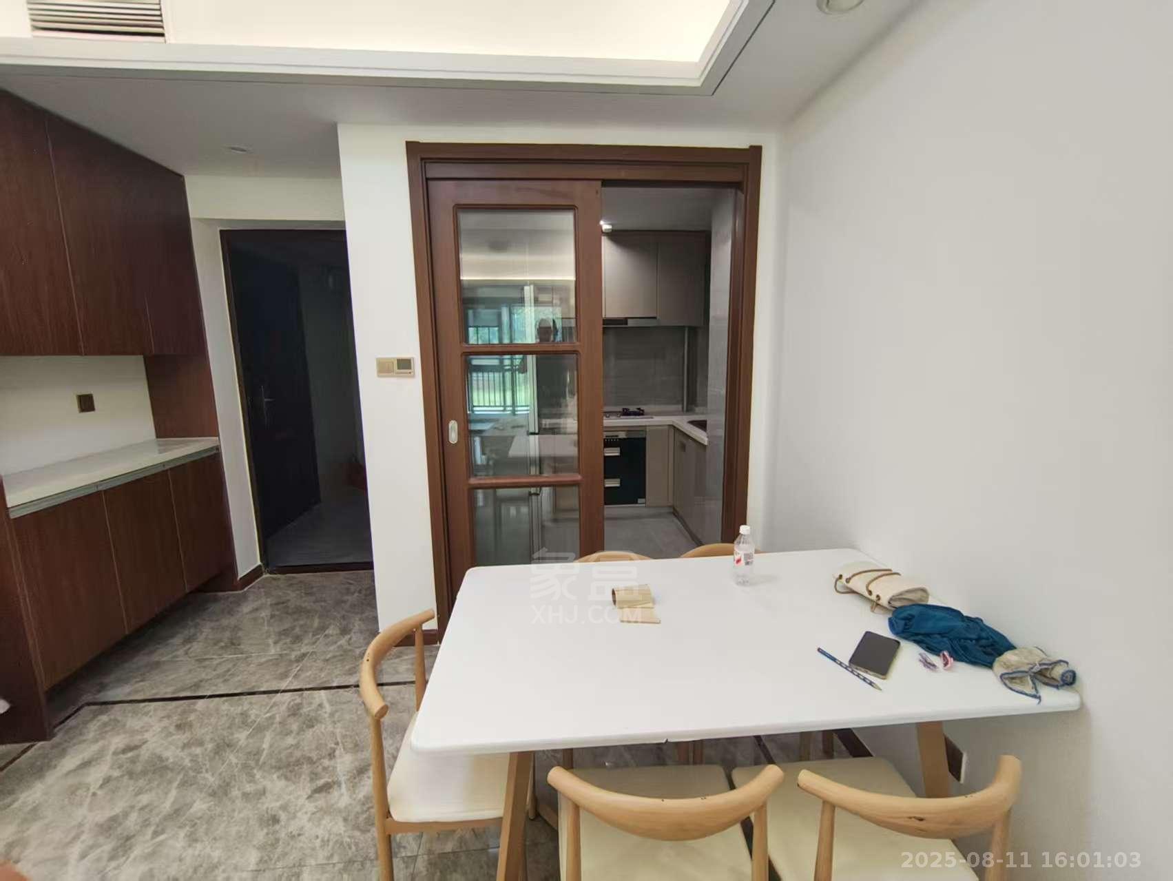 城际空间站 3室2厅2卫 1900.0元/月 城际空间站 3室2厅2卫 1900.0元/月室内图