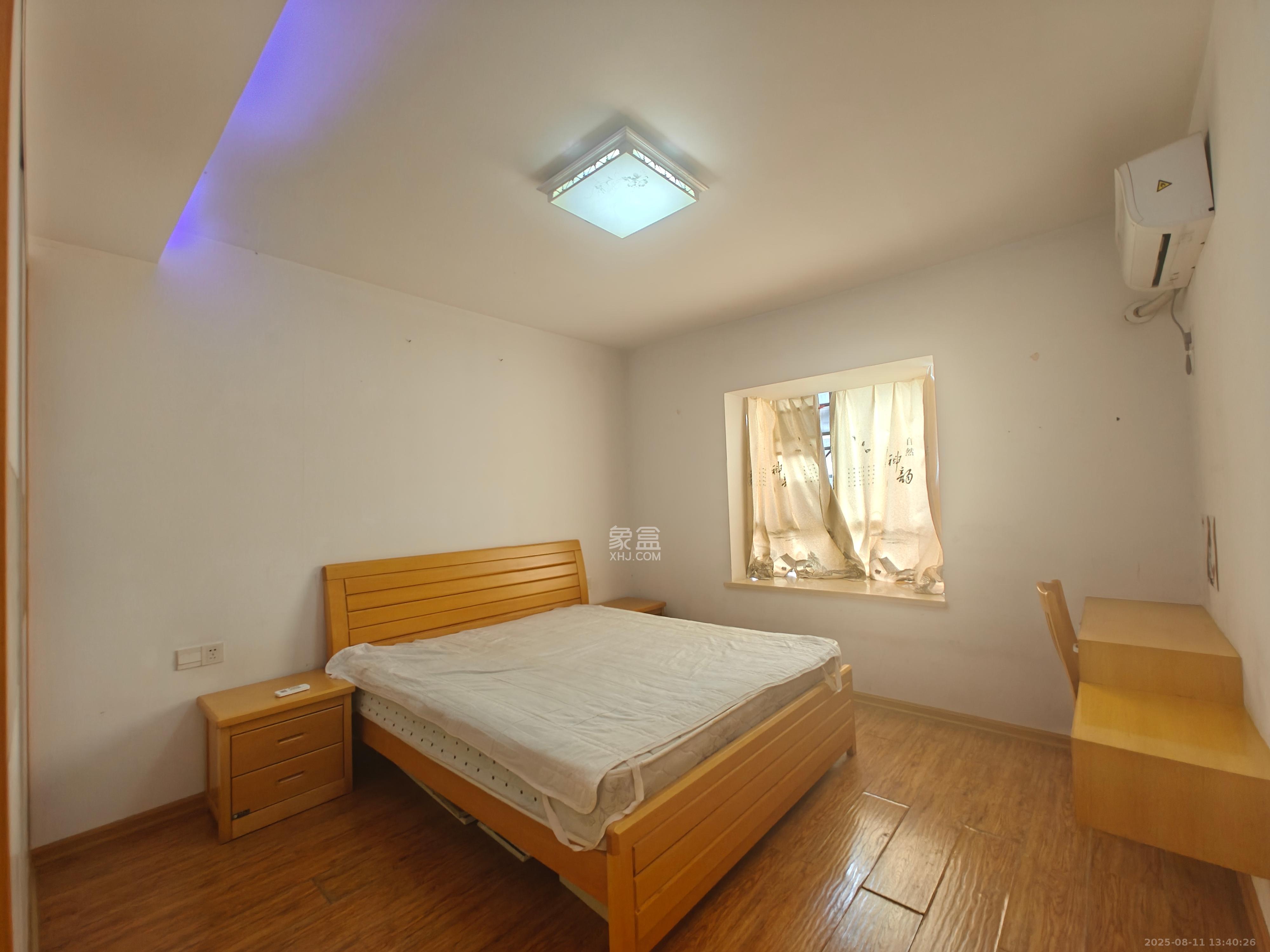 三江花中城  3室2厅2卫    3000.0元/月 三江花中城  3室2厅2卫    3000.0元/月室内图