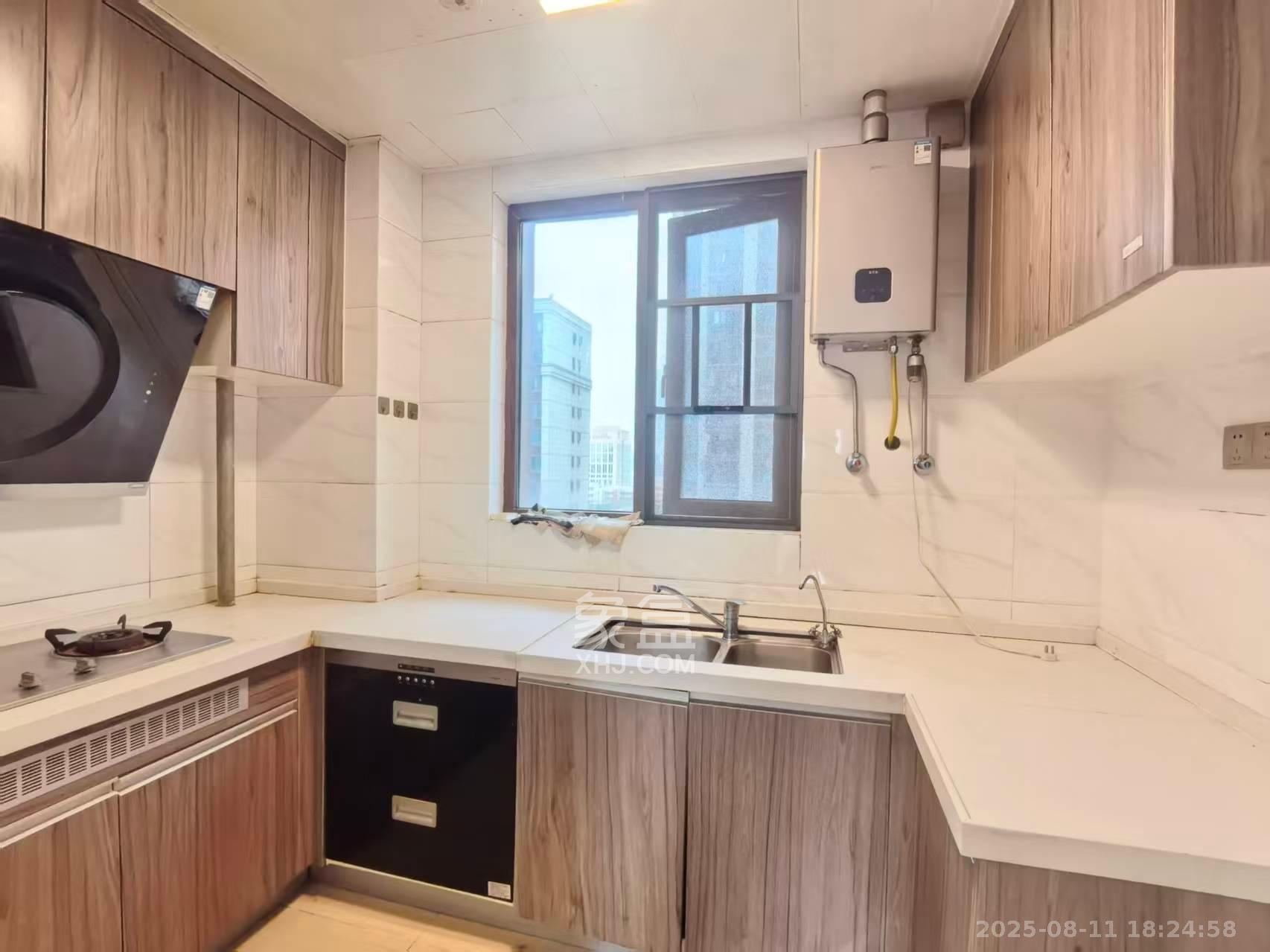 碧桂园星城首府 4室2厅2卫 3400.0元/月 碧桂园星城首府 4室2厅2卫 3400.0元/月室内图