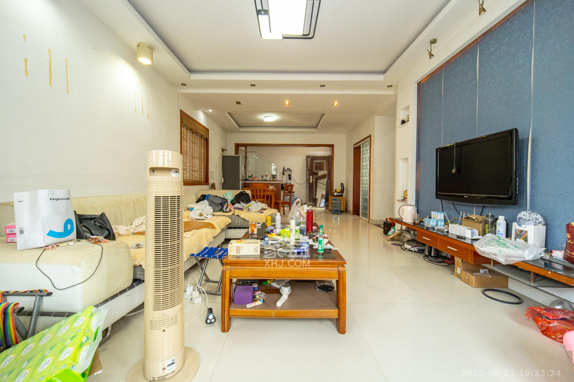 筑梦园  3室2厅2卫    68.0万 筑梦园  3室2厅2卫    68.0万客厅