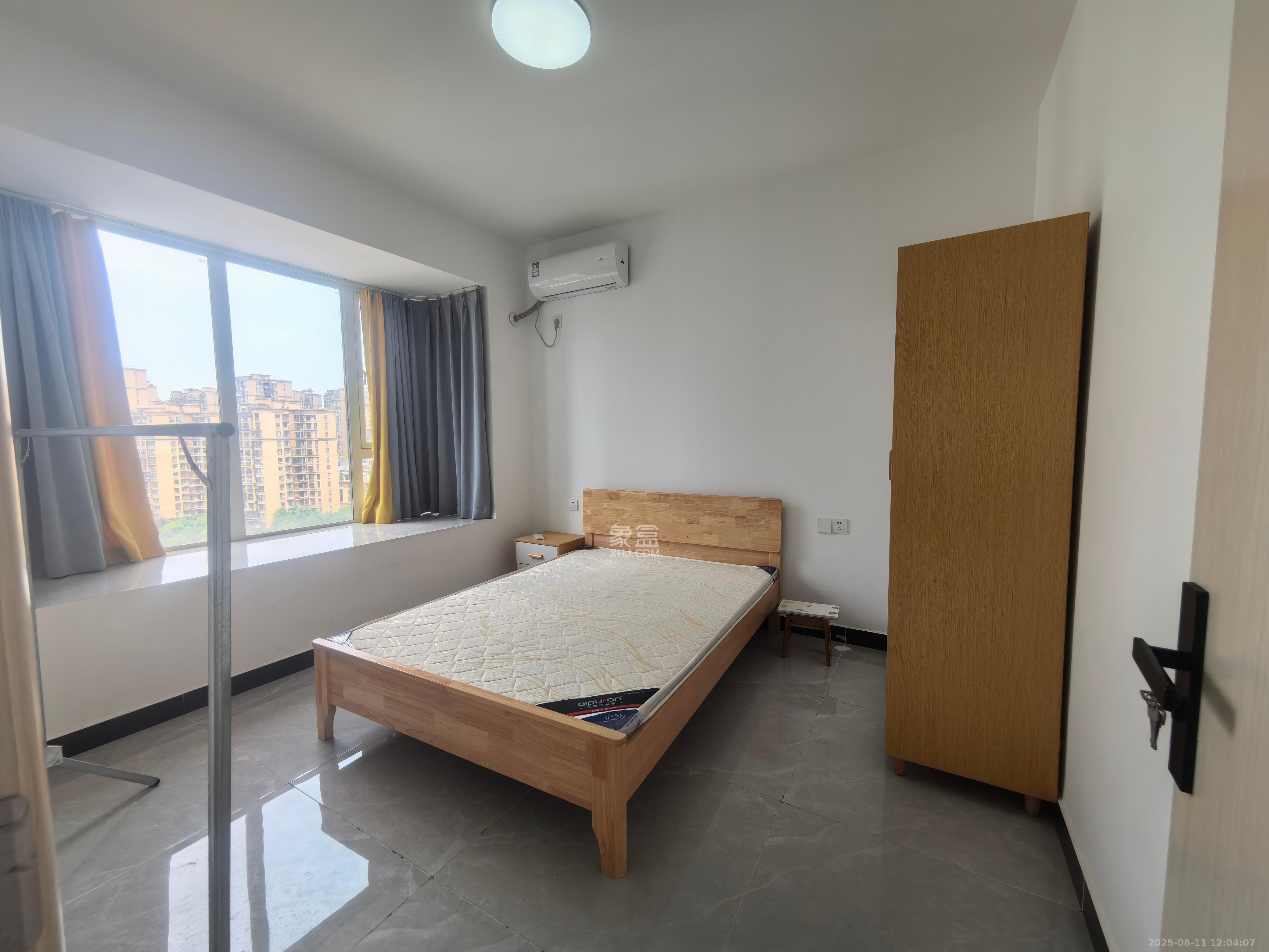 金鼎公园尚 2室2厅1卫 1800.0元/月 金鼎公园尚 2室2厅1卫 1800.0元/月室内图