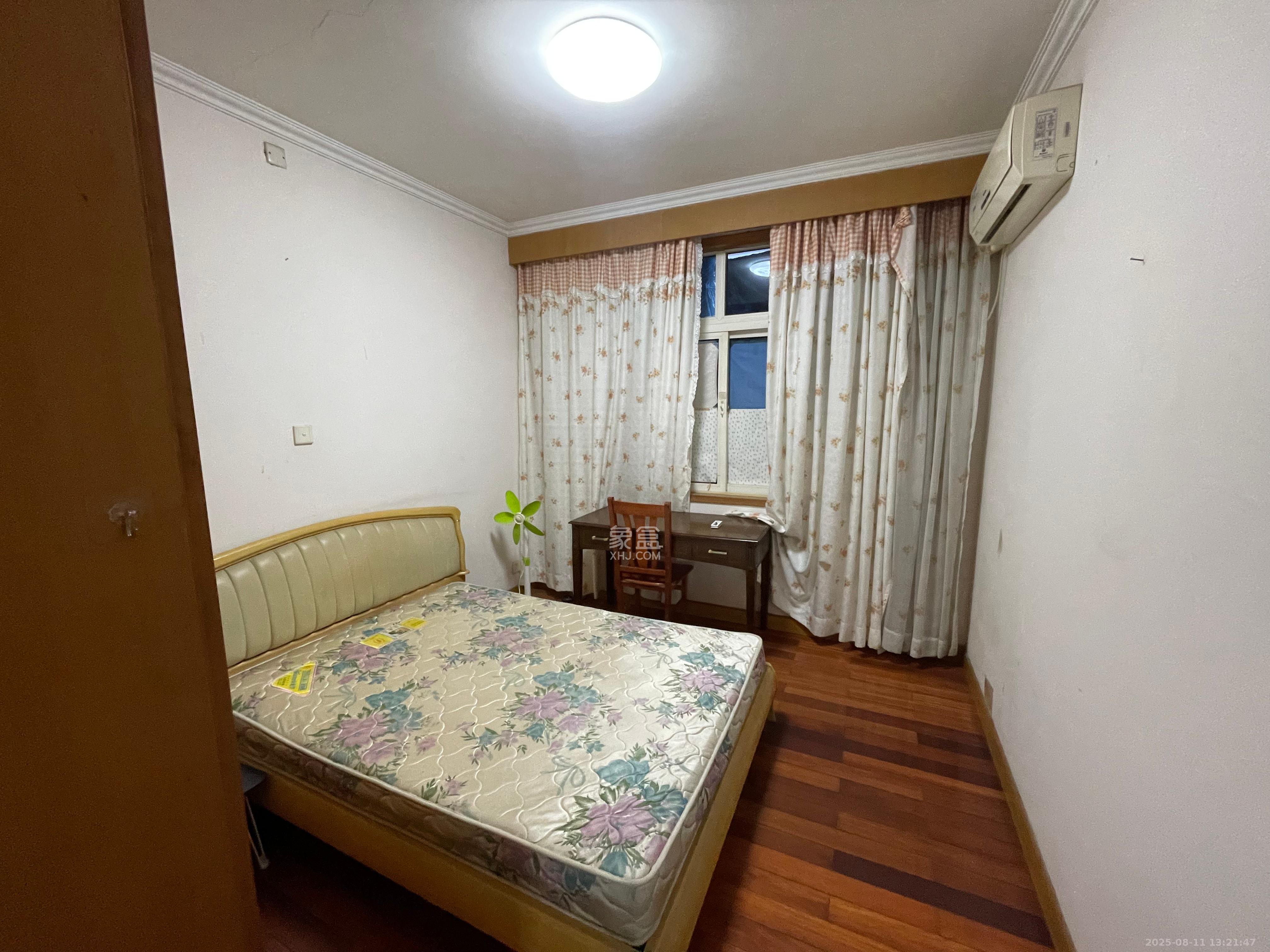 平和堂生活小区  4室2厅2卫    2800.0元/月 平和堂生活小区  4室2厅2卫    2800.0元/月室内图