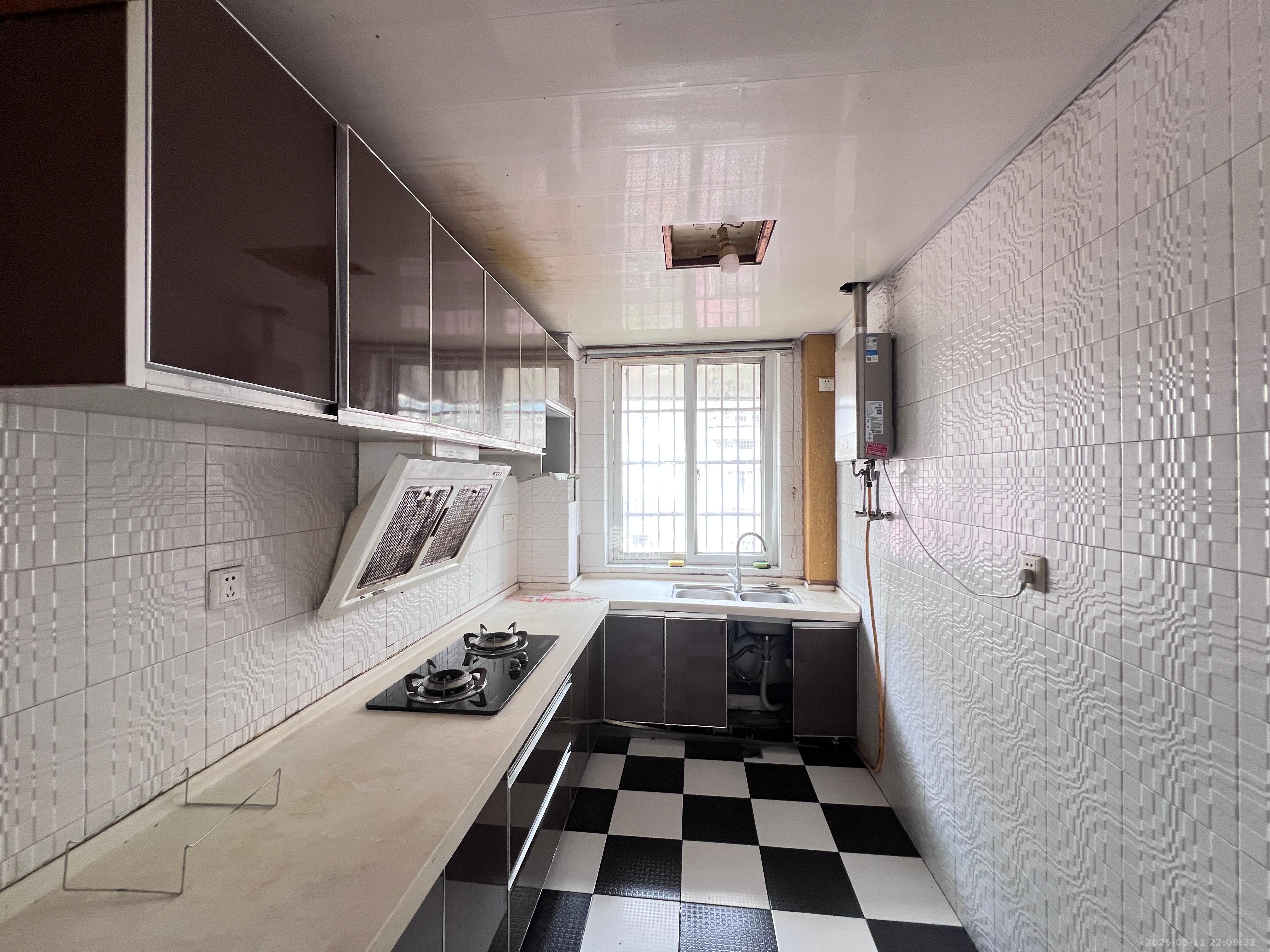 湘樟园小区(湘樟家园)  4室2厅1卫    1800.0元/月 湘樟园小区(湘樟家园)  4室2厅1卫    1800.0元/月室内图