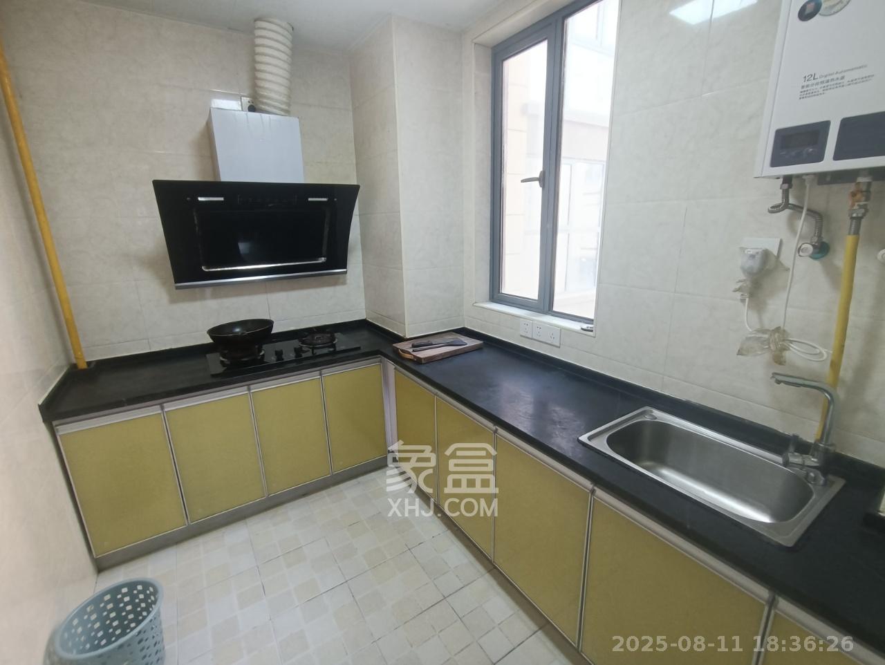 荣盛花语书苑 3室2厅1卫 2400.0元/月 荣盛花语书苑 3室2厅1卫 2400.0元/月室内图