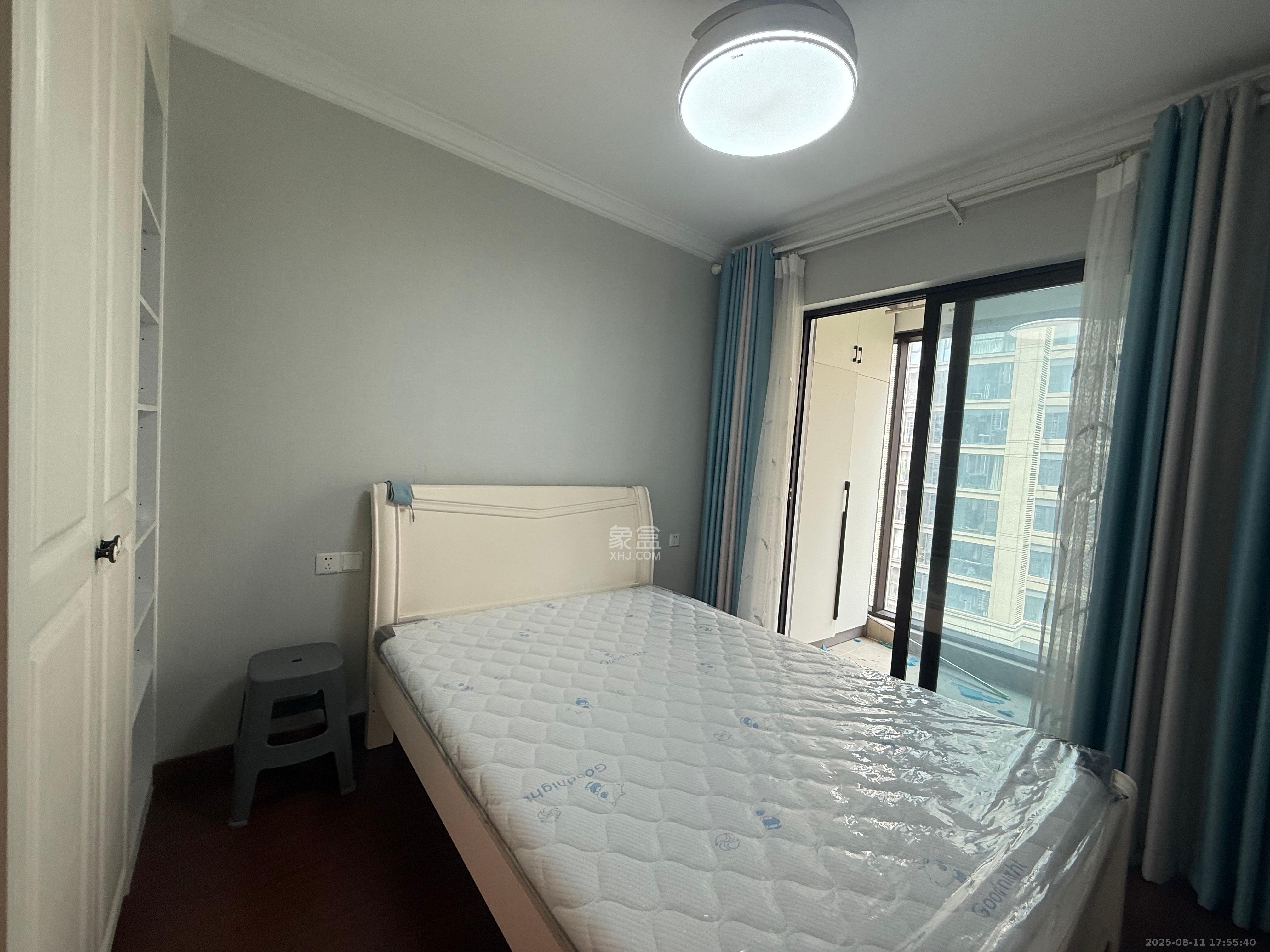 中海珑悦府 4室1厅2卫 3500.0元/月 中海珑悦府 4室1厅2卫 3500.0元/月室内图