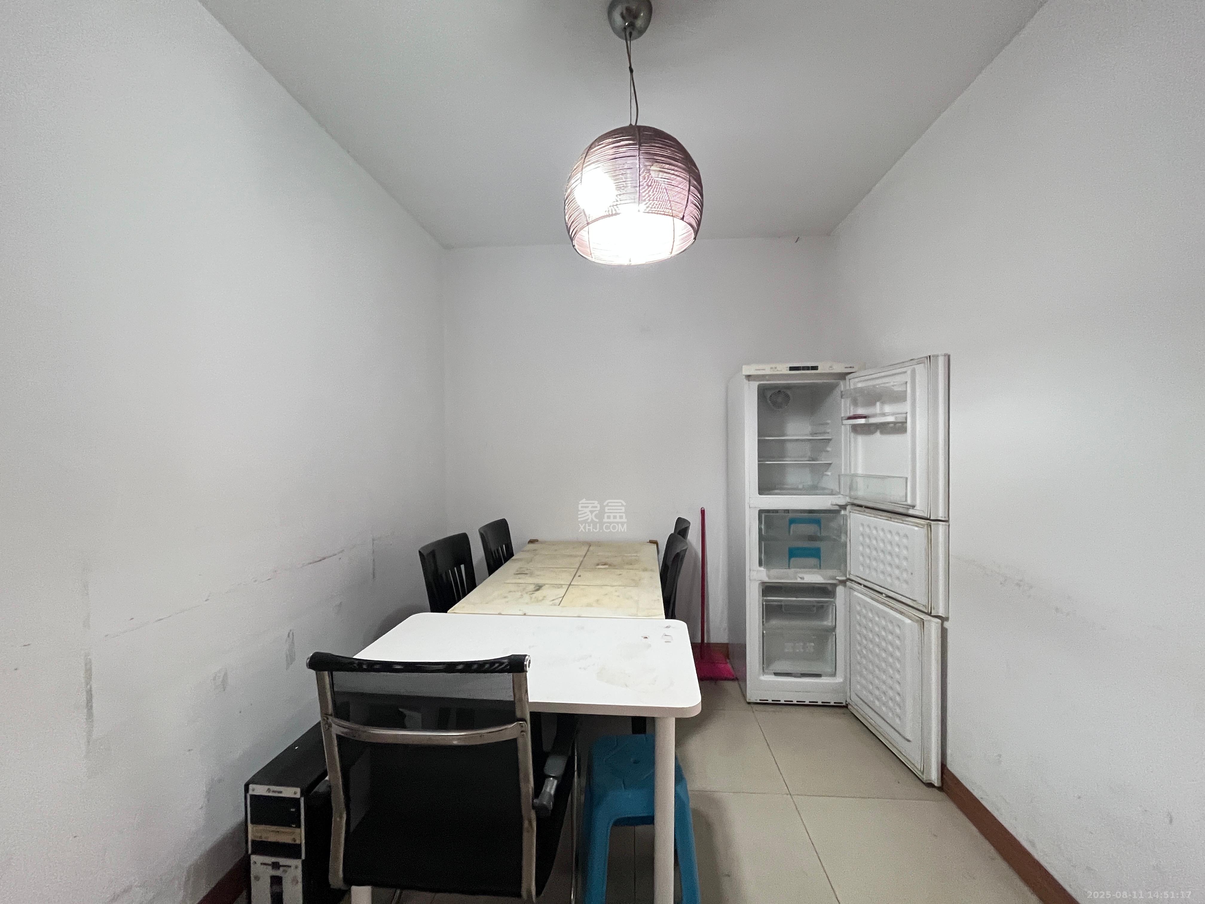 德政园 2室2厅2卫 2000.0元/月 德政园 2室2厅2卫 2000.0元/月室内图