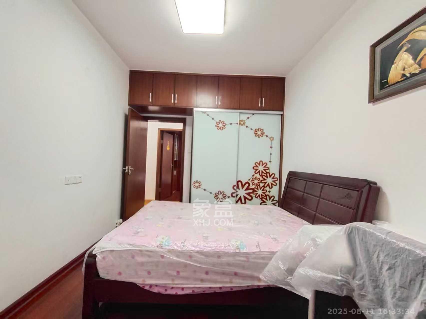 东门壹号家园 4室2厅2卫 3200.0元/月 东门壹号家园 4室2厅2卫 3200.0元/月室内图