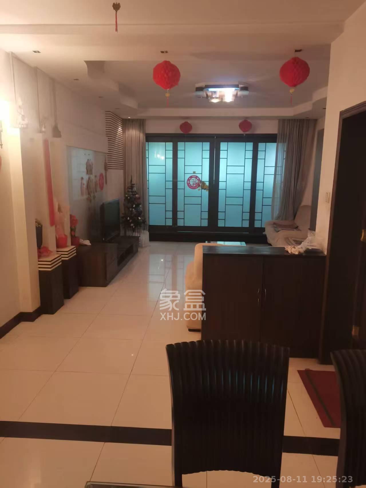 莲湖汽配城  3室1厅2卫    2300.0元/月 莲湖汽配城  3室1厅2卫    2300.0元/月室内图