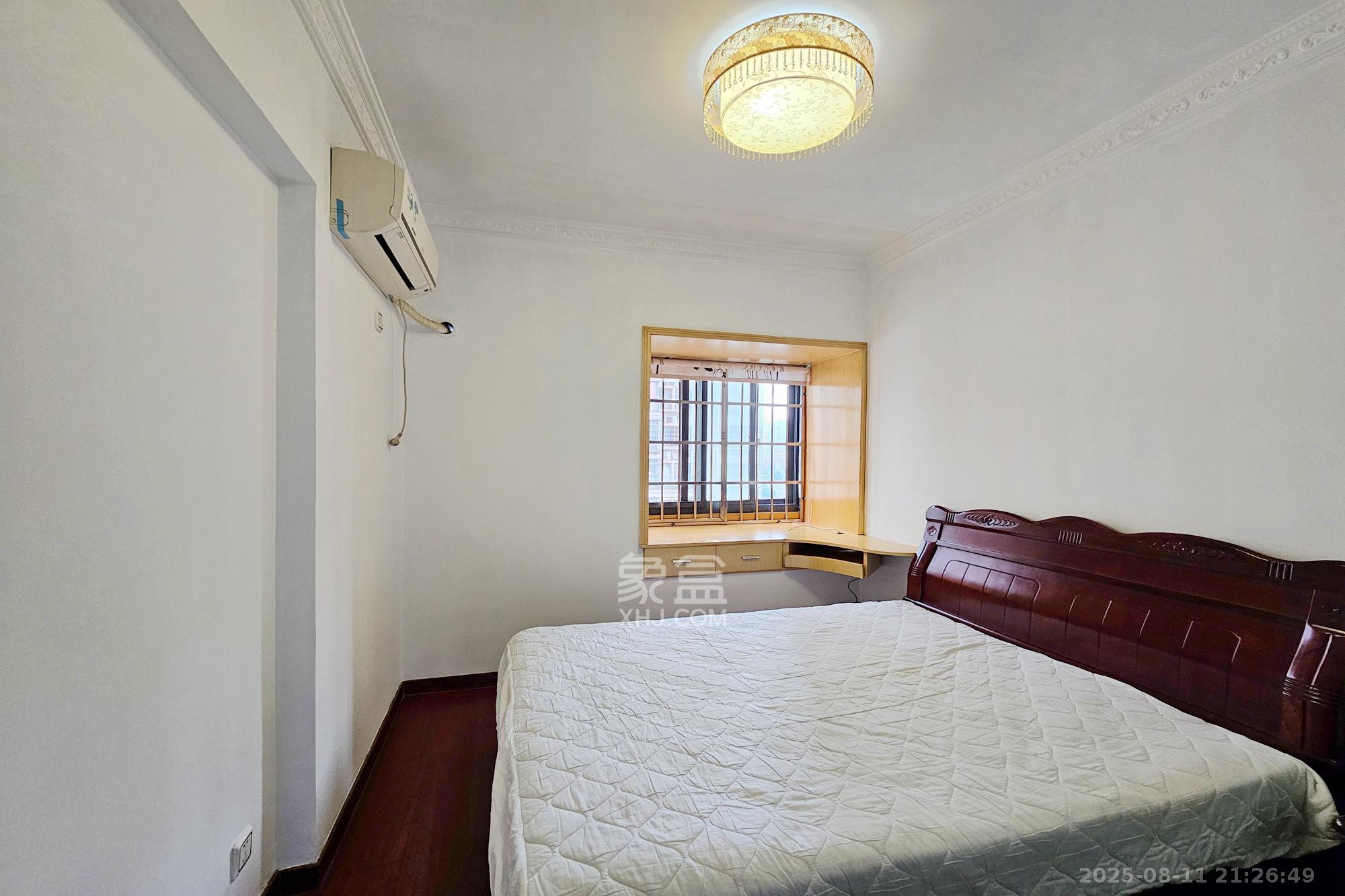 嘉宇盛世华章  2室2厅1卫    78.8万卧室